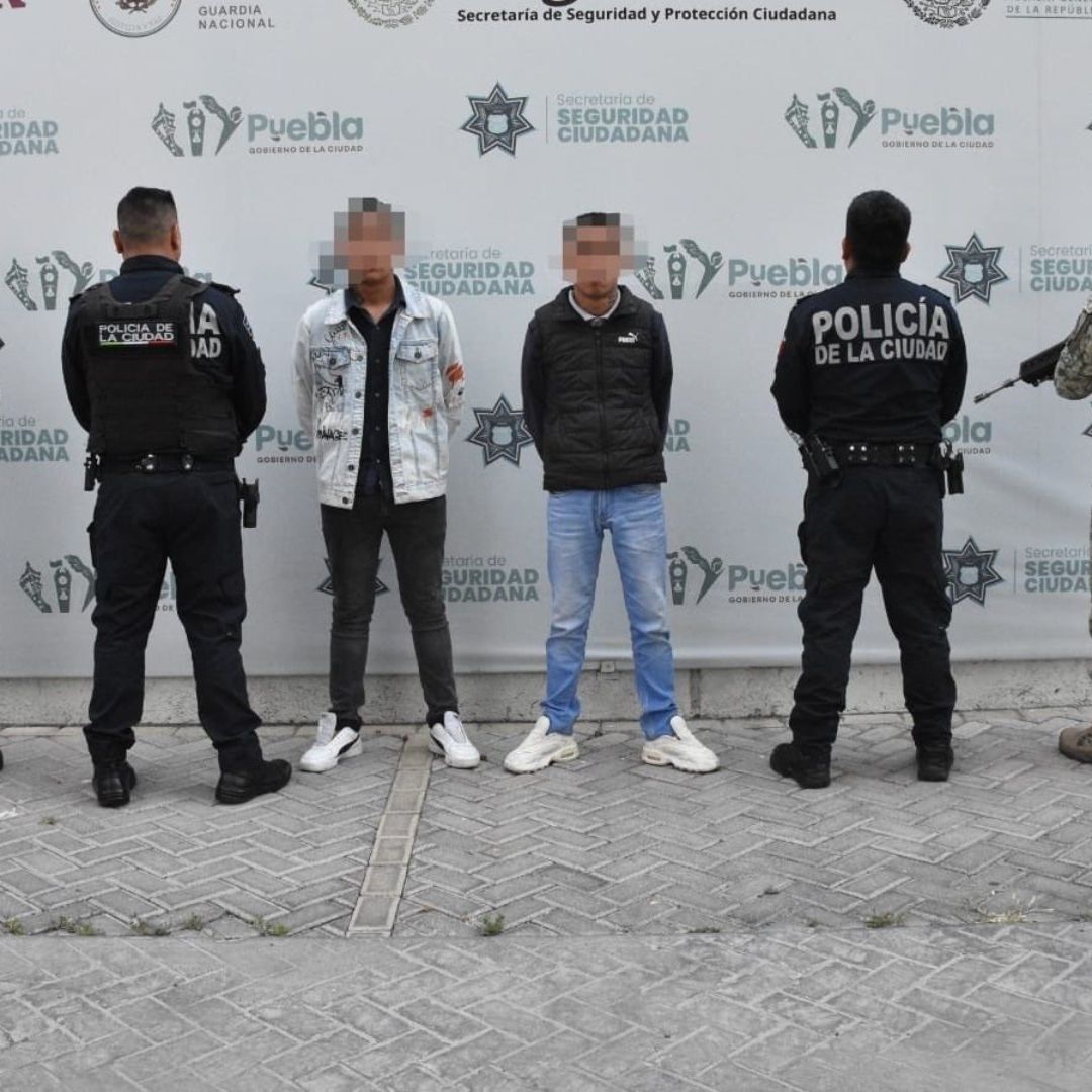 Detenidos Dos Asaltantes Transporte Público Metrobús Línea 3 China Poblana Boulevard 5 de Mayo Puebla