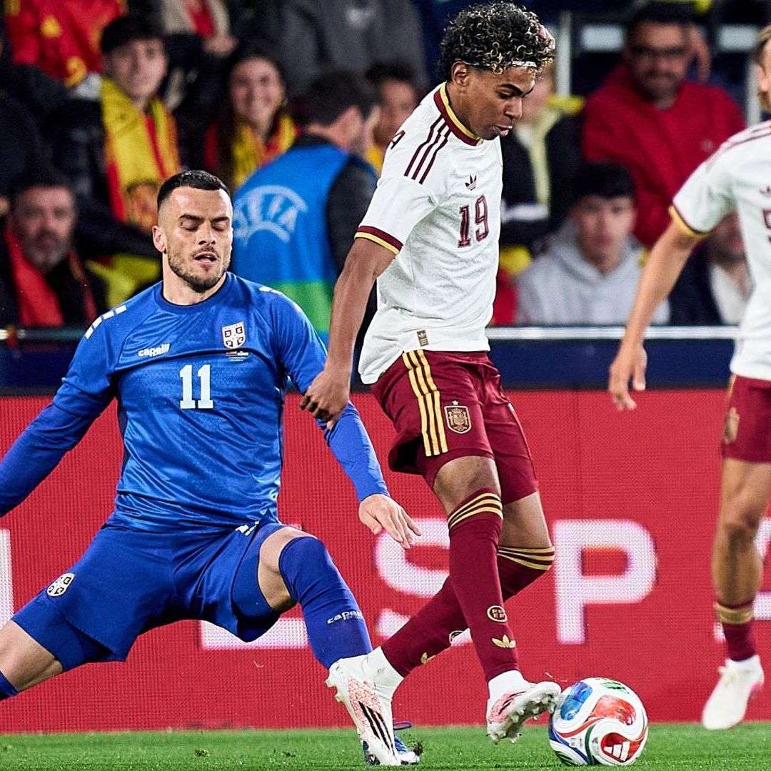 España goleó a Serbia en la Fecha FIFA de marzo y levanta la mano como favorita para el Mundial 2026. Foto X: @SEFutbol