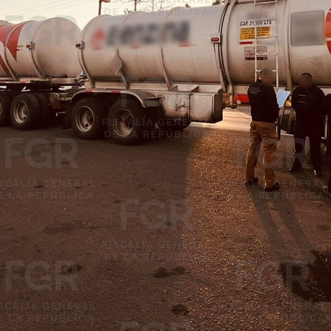 Héctor N Detenido Descarga Pipa Combustible Ilegal Gasolinera Colonia La Loma Xicoténcatl Tlaxcala
