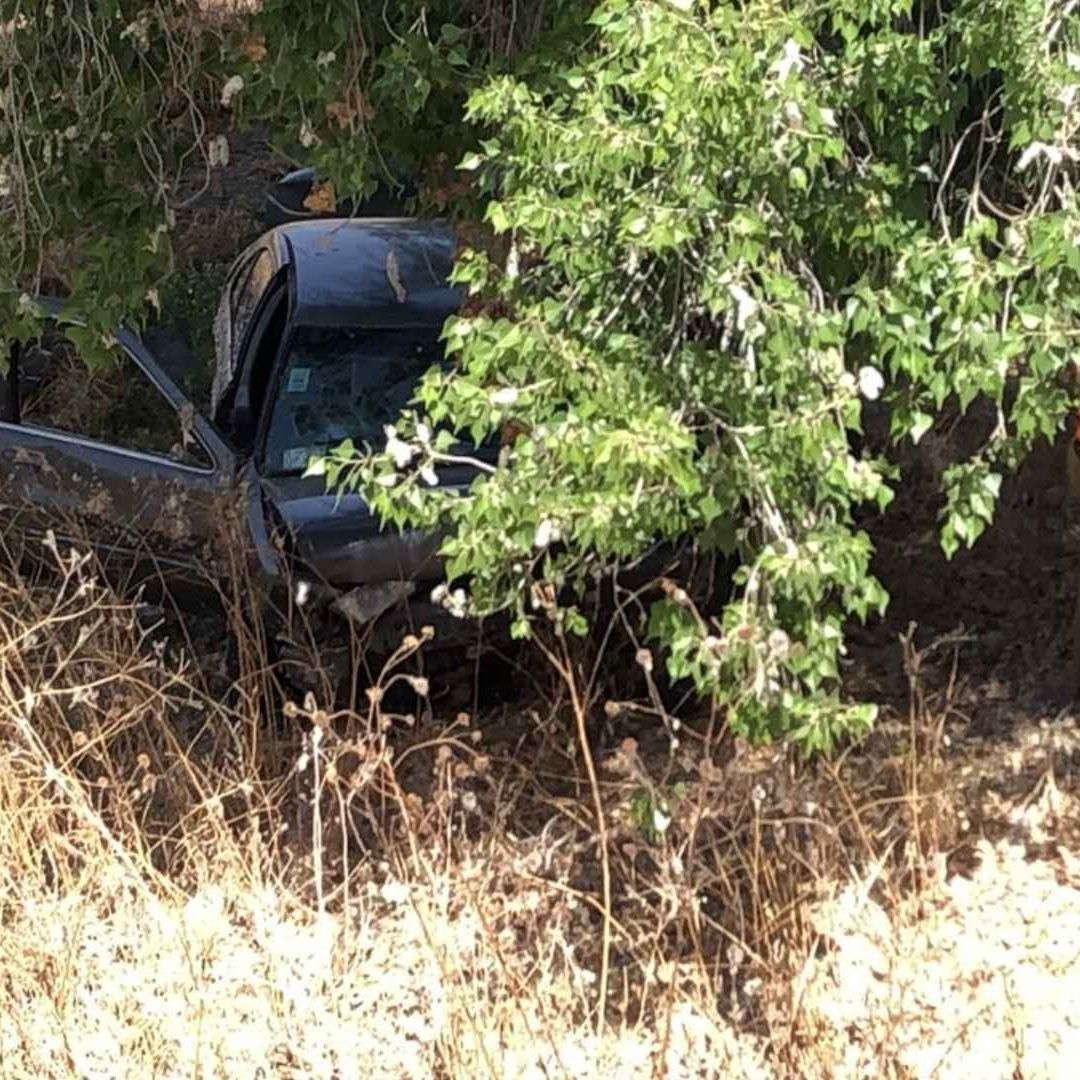 Dos Jóvenes Caen al Canal Tras Accidente Sobre la Teófilo Borunda en Chihuahua