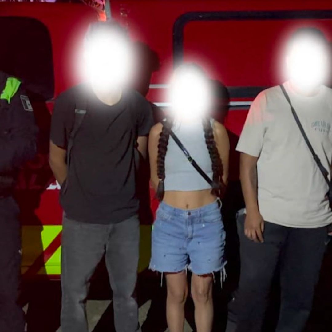 Rescatan a tres jóvenes atrapados en la Barranca de Tonalá tras crecida del río
