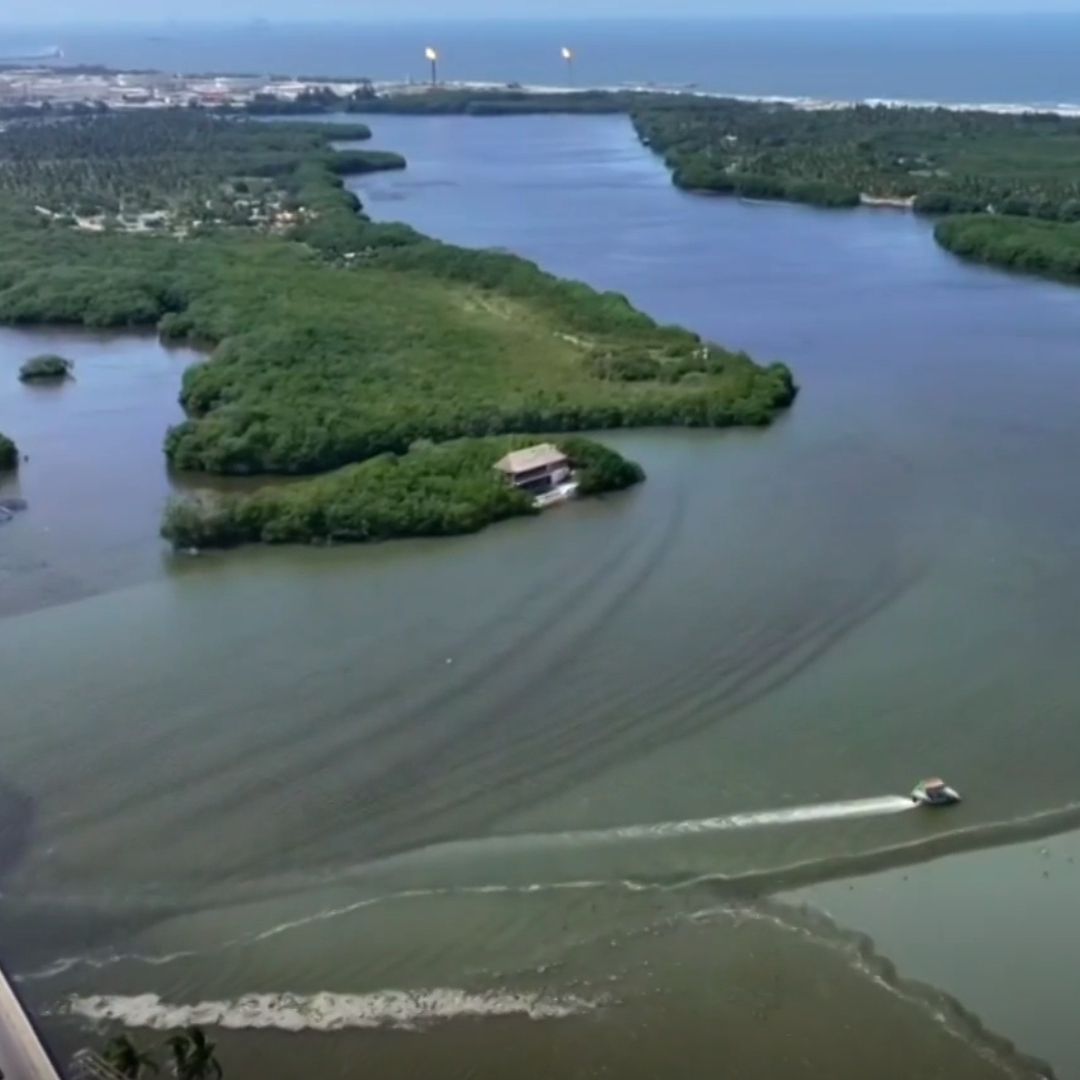 Hidrocarburo en el Río Seco y la Laguna de Mecoacán Afecta la Salud, Economía y Medio Ambiente