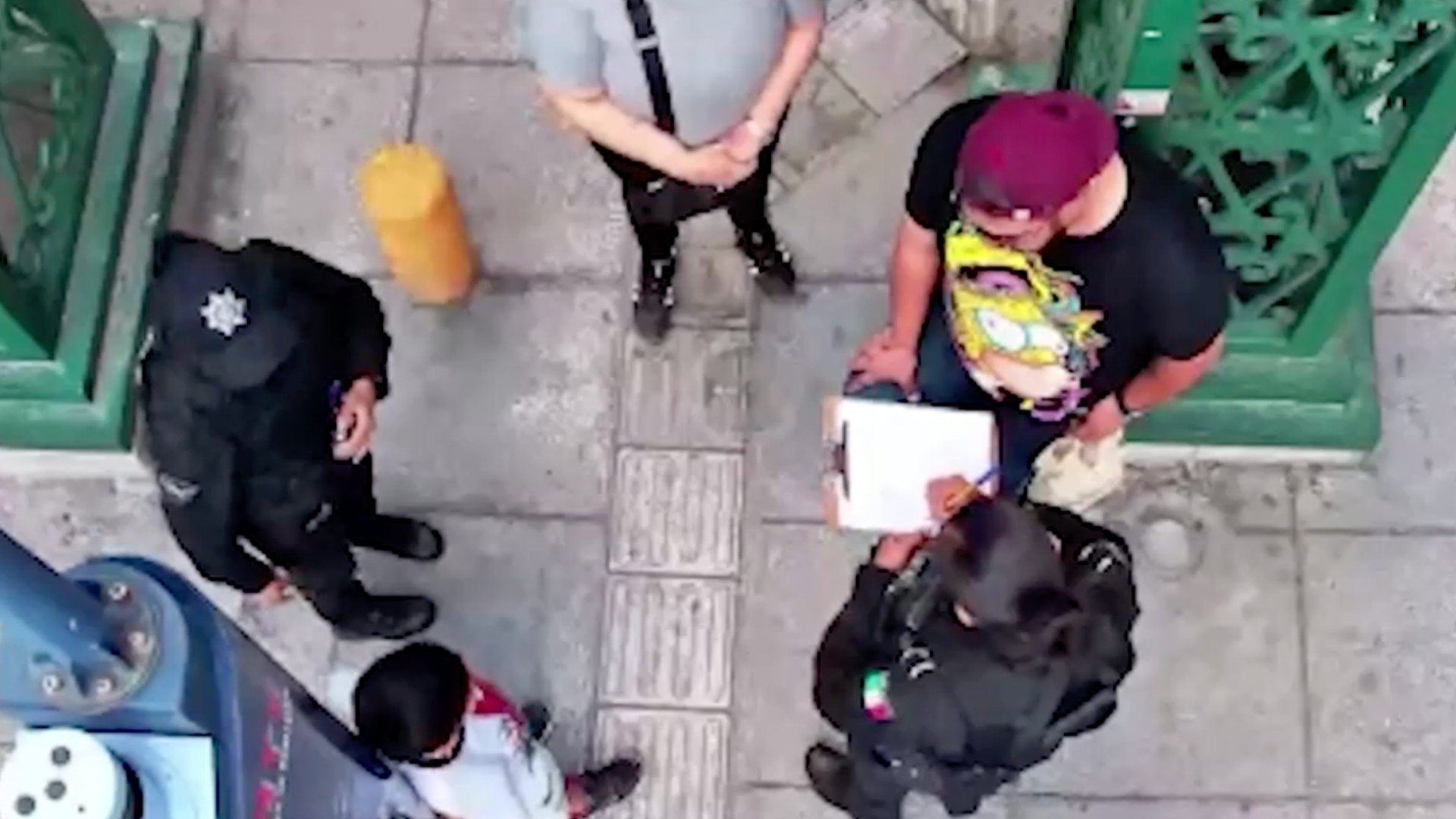 Extraviado Hombre Localiza a Niño Extraviado en el Centro de Monterrey, Nuevo León