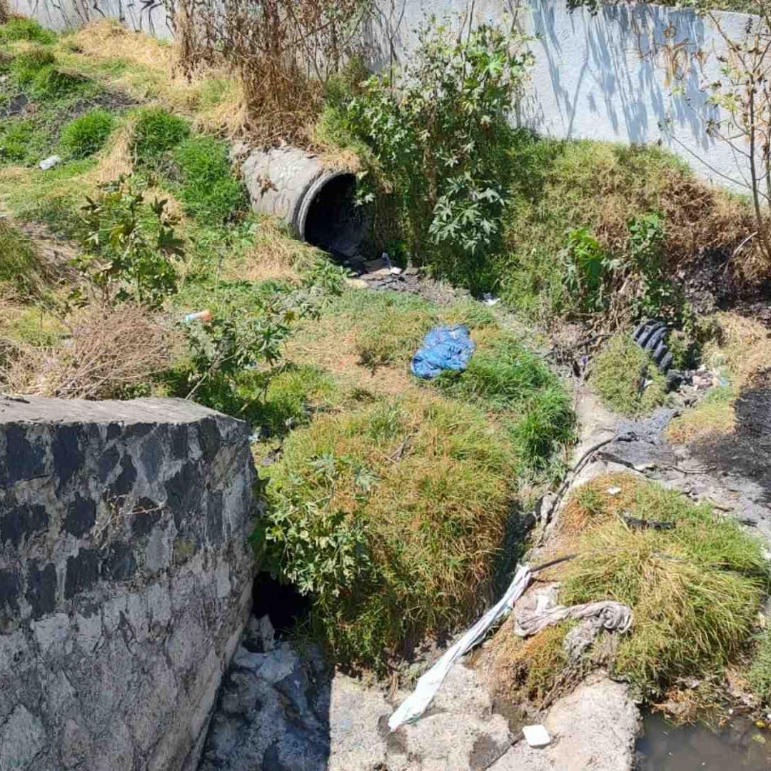 Cuerpo sin Vida de Hombre Cadáver en Tubería de Drenaje en Privada Ermita Ignacio Romero Vargas