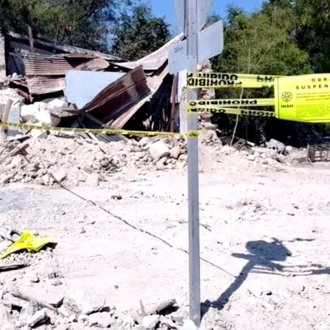Sellos de suspensión en casas históricas demolidas en Pesquería