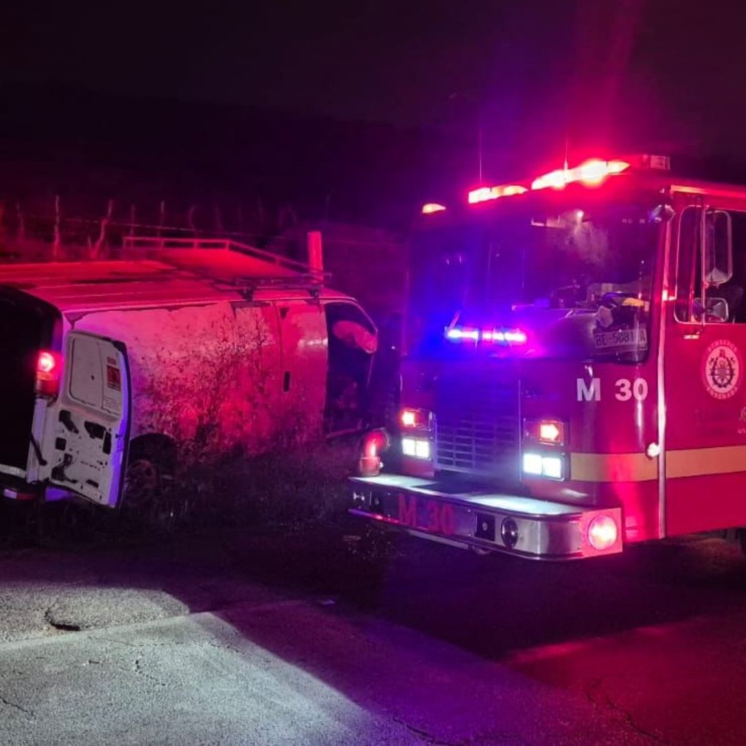 Choque Entre Dos Vehículos Deja un Muerto y Dos Heridos en Maneadero, Ensenada