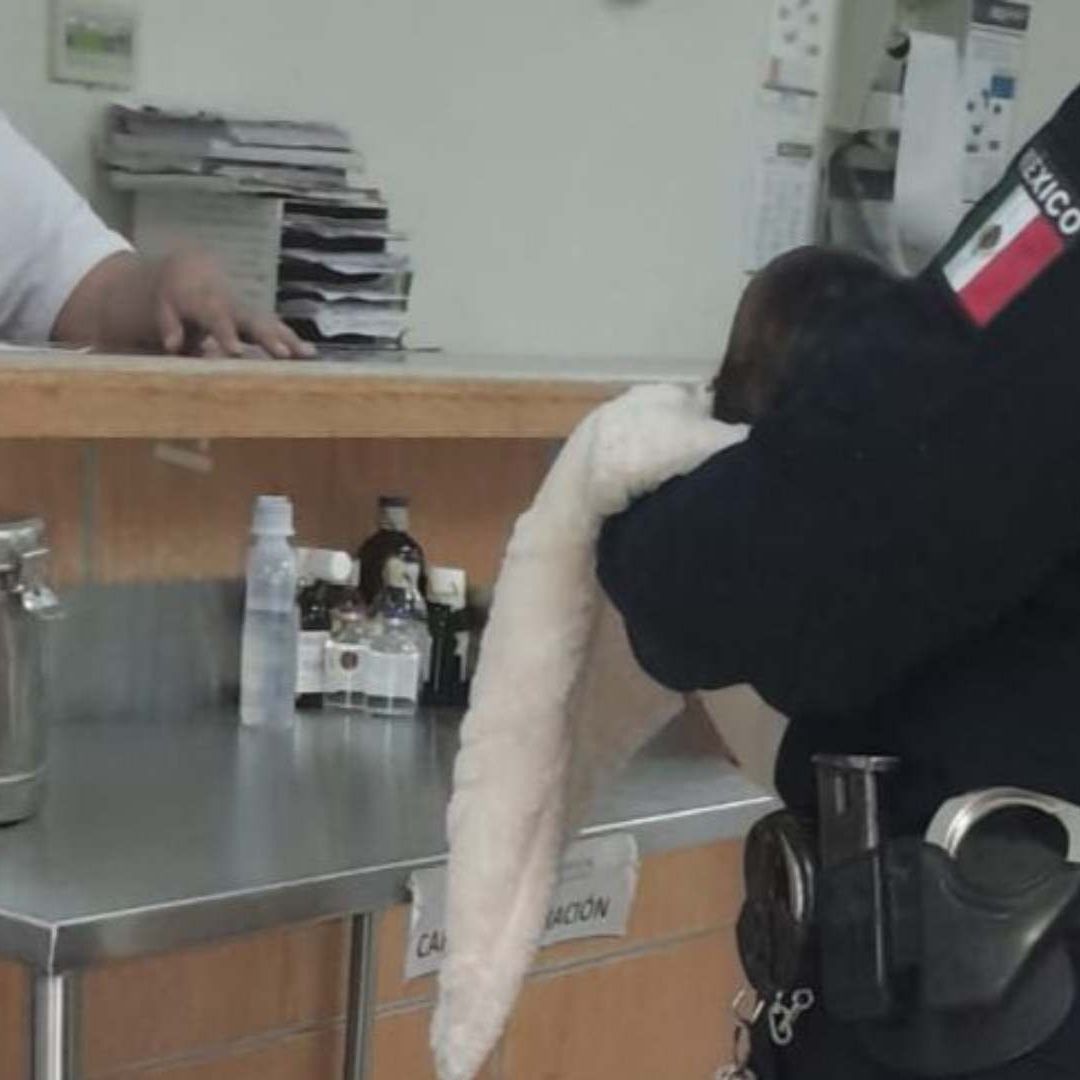 Rescatan a Bebé Abandonada en Sonora; Hombre en Situación de Calle la Cargaba Envuelta en Cobija