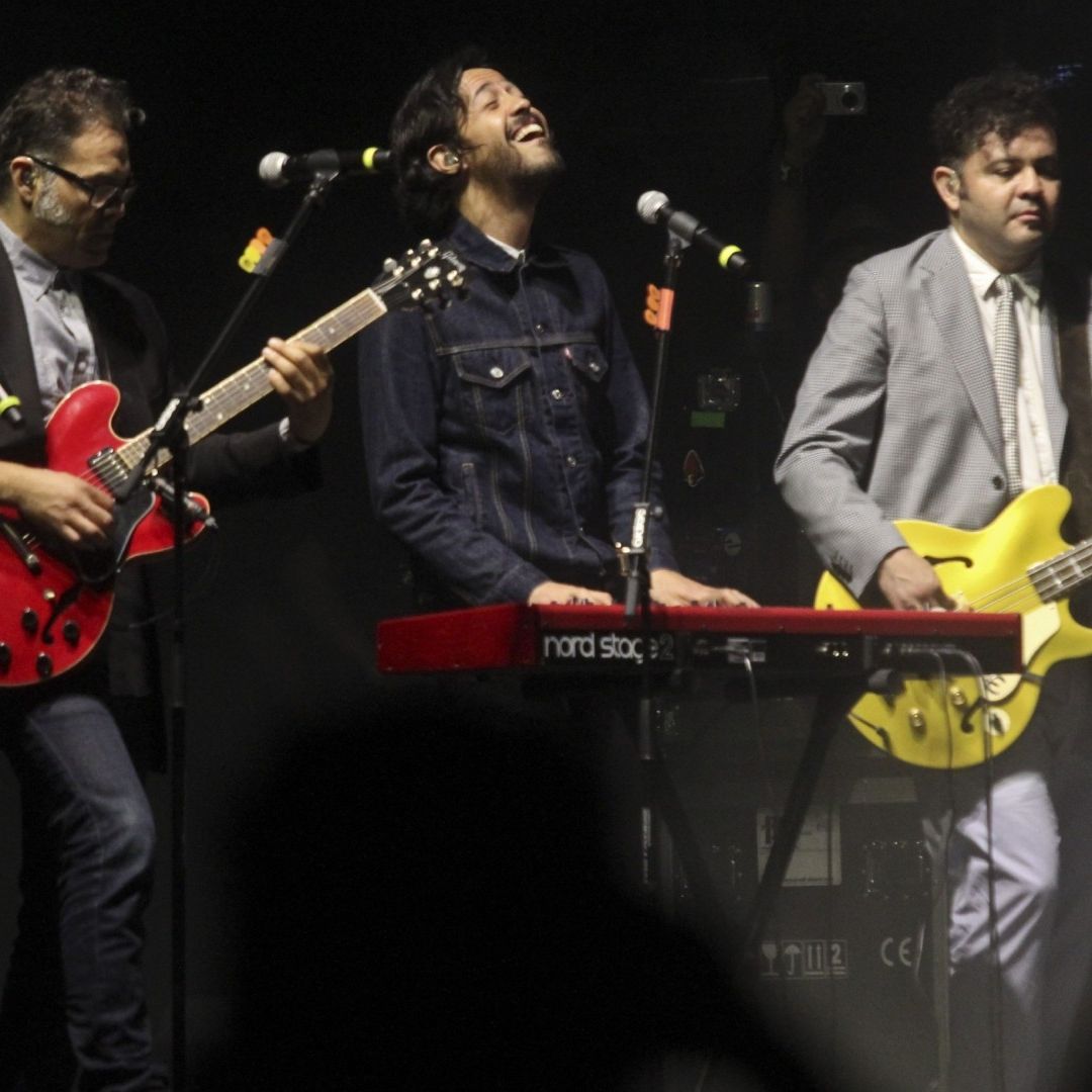 Café Tacvba Pide Bajar su Catálogo Musical de Spotify; Acusa que Con Regalías Financian Guerras.