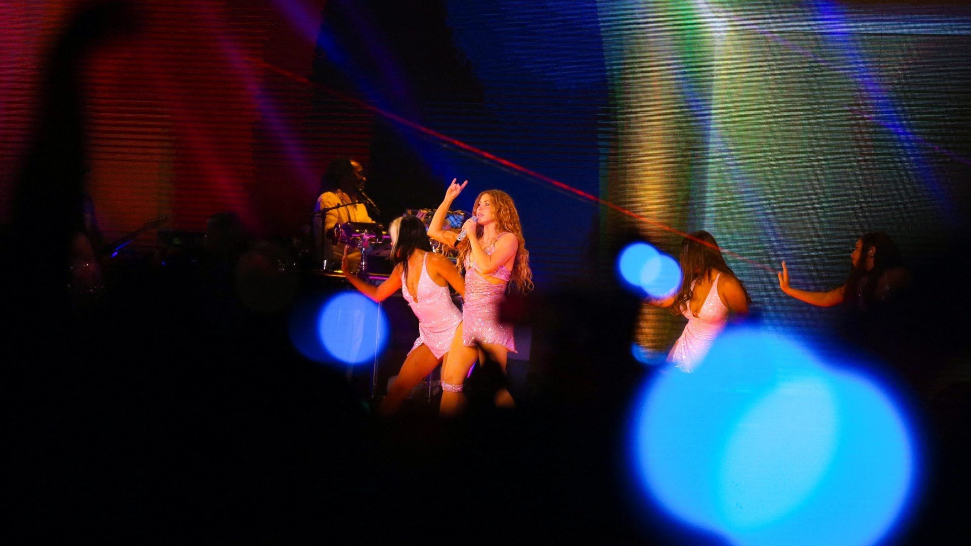 Shakira rompe récord de asistencia en concierto en Zócalo de CDMX