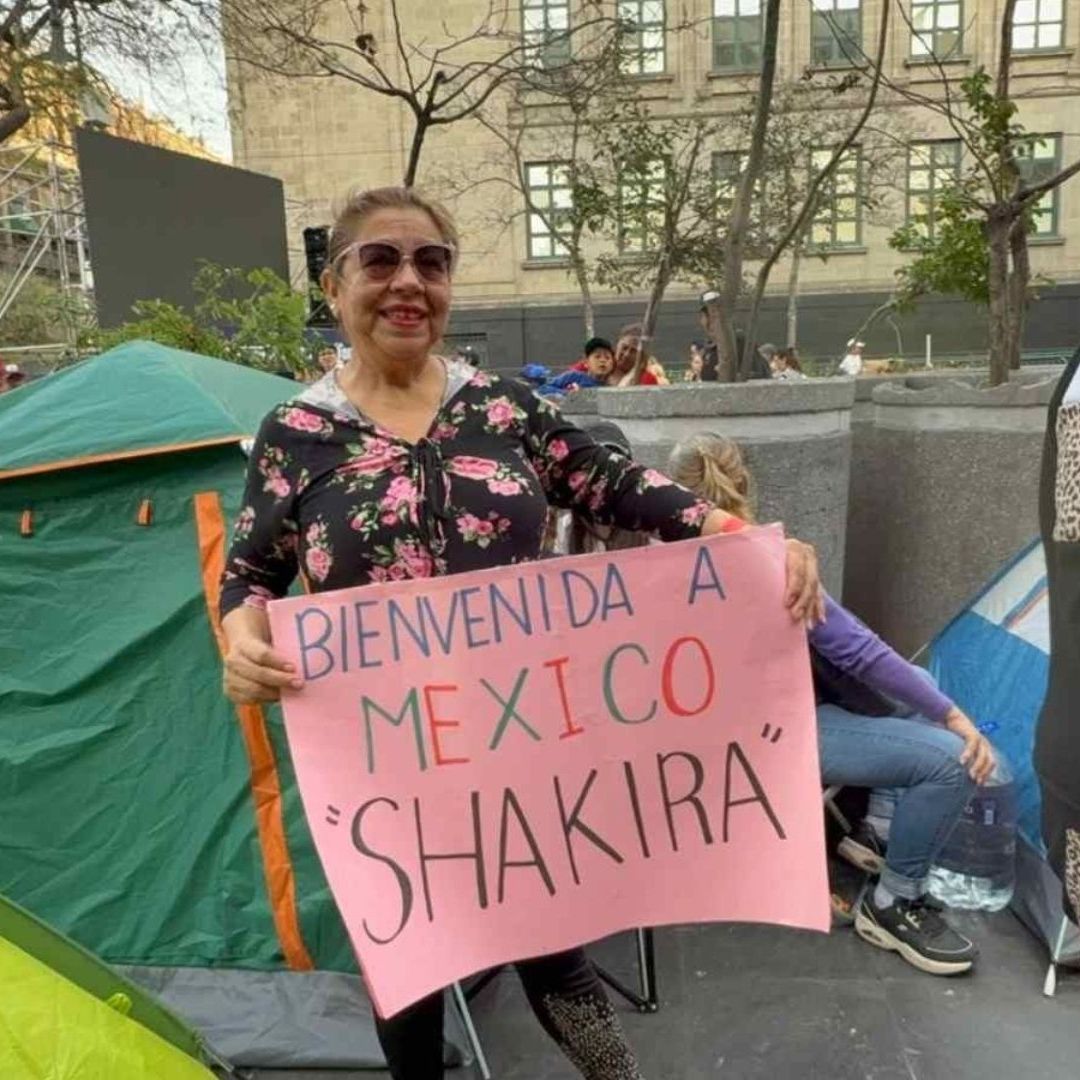 Shakira promete entrega total en su concierto en el Zócalo.
