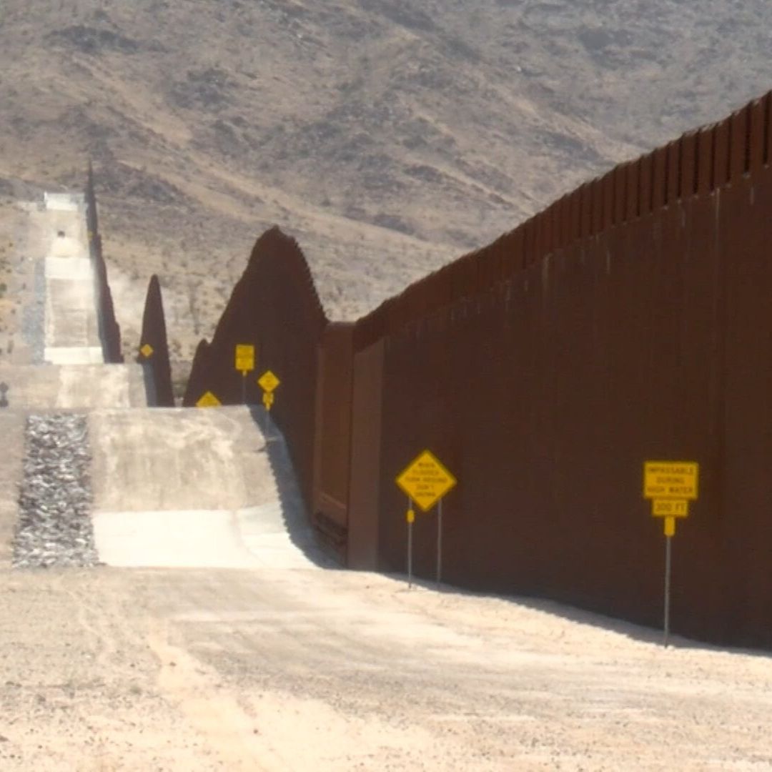 Rescatan a Tres Personas en Dos Hechos Distintos en Muro Fronterizo de Tijuana