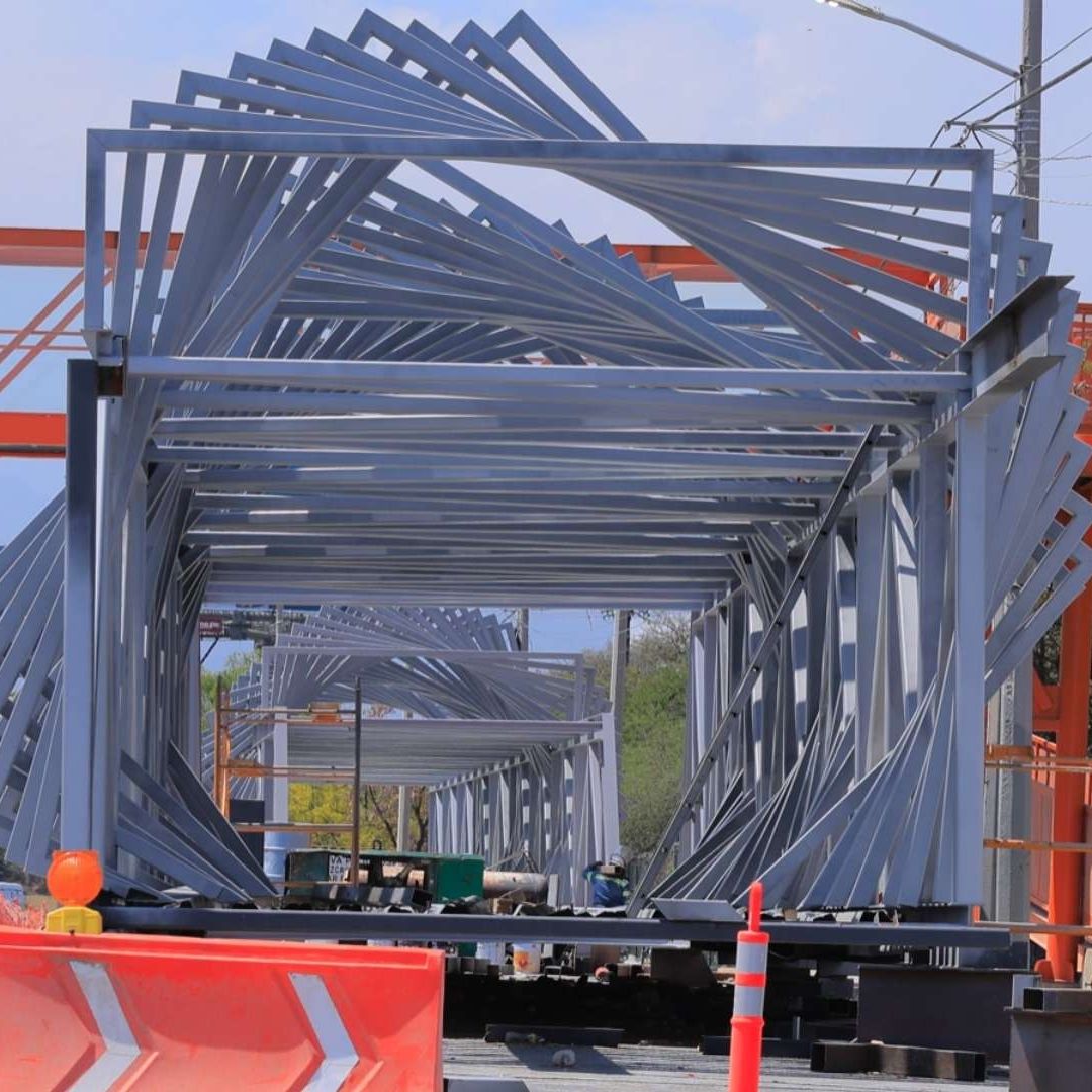 Estructura para puente peatonal en Guadalupe