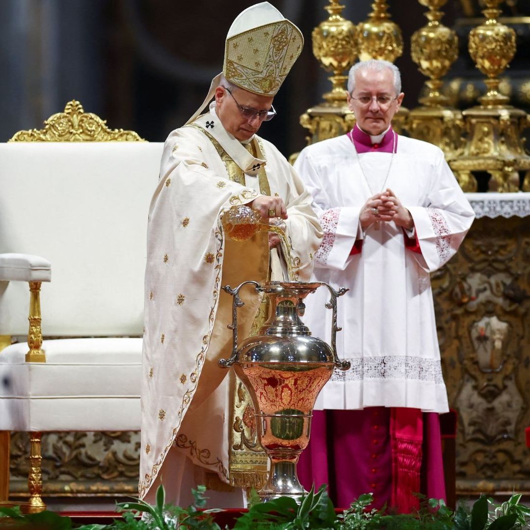 Papa León XIV Celebra Misa Crismal de Jueves Santo y Pide Una Iglesia Alejada de la Prepotencia.