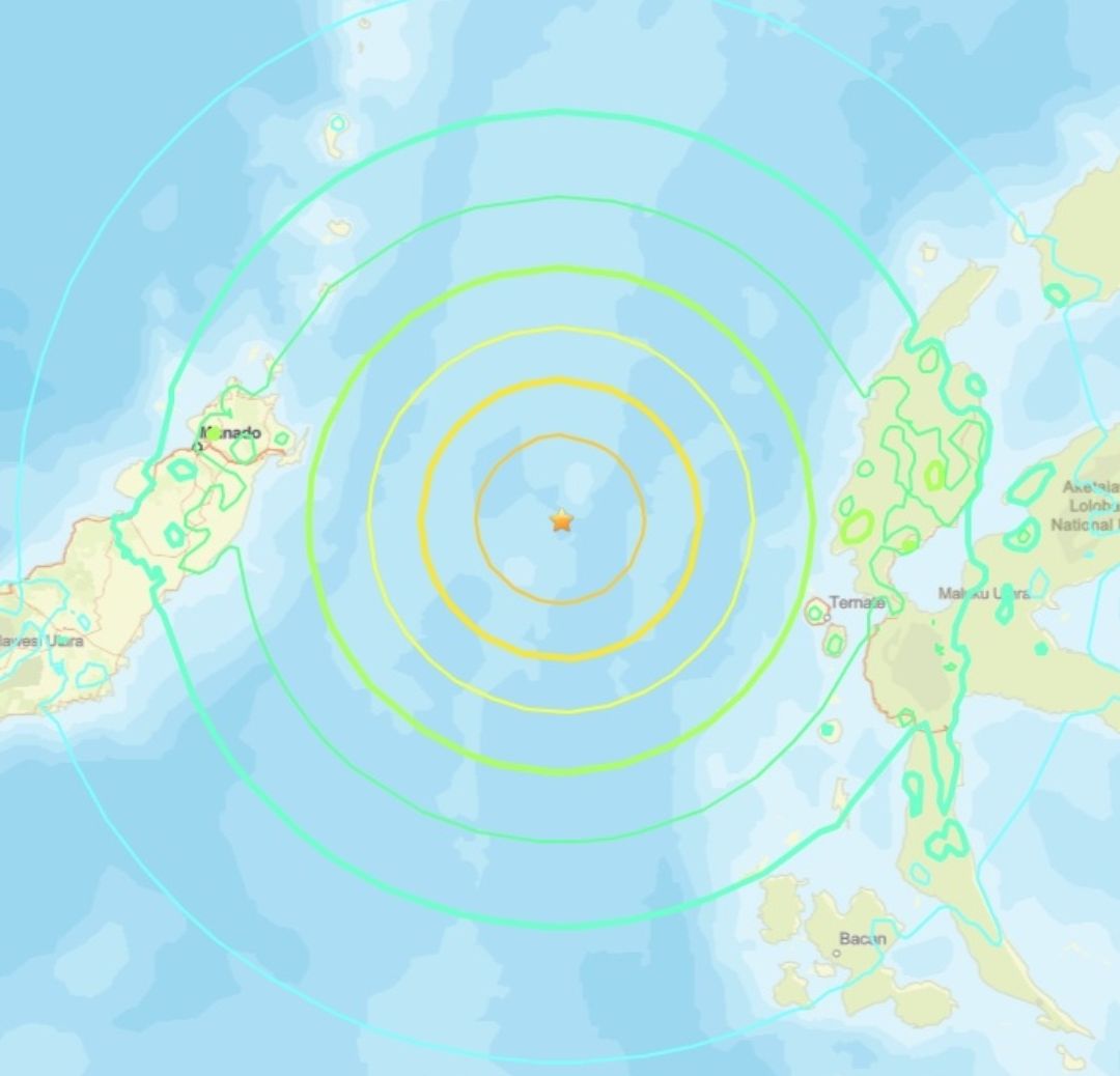 Terremoto en Indonesia Hoy Magnitud 7.4 Genera Alerta de Tsunami