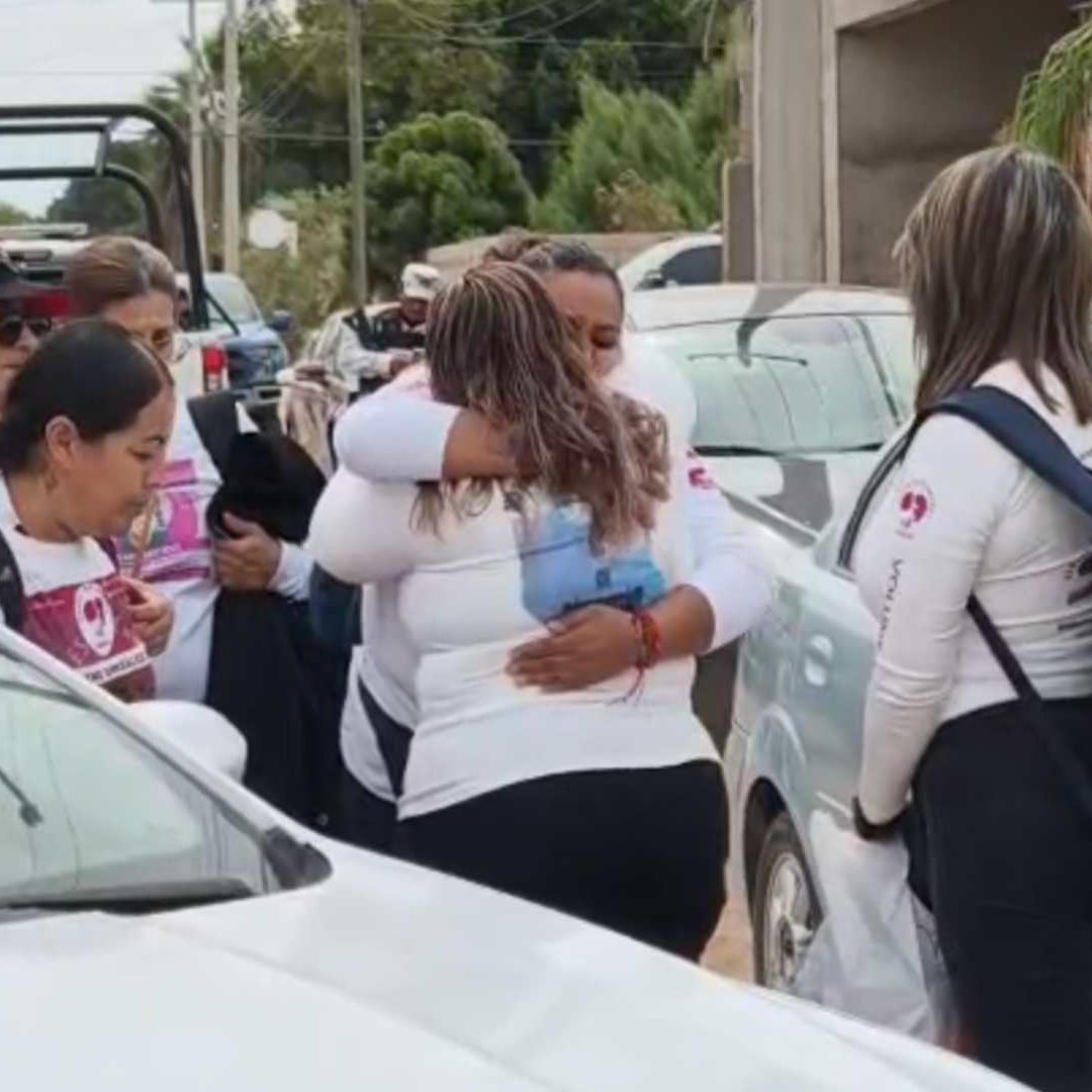 Realizan Velorio de Marco Antonio Sauceda, Hijo Desaparecido de Ceci Flores, en Bahía de Kino