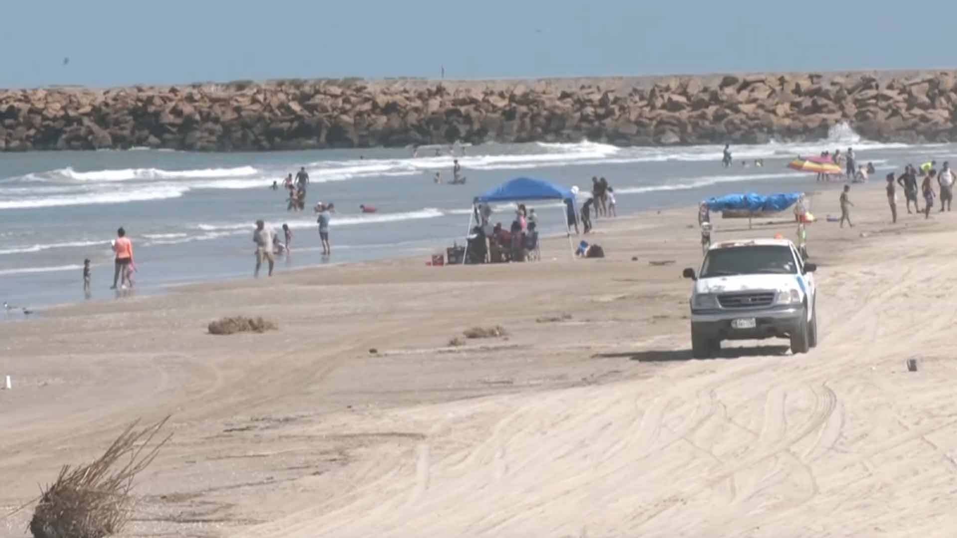 Detectan Restos Solidificados de Hidrocarburo en Playa de Soto la Marina, Tamaulipas
