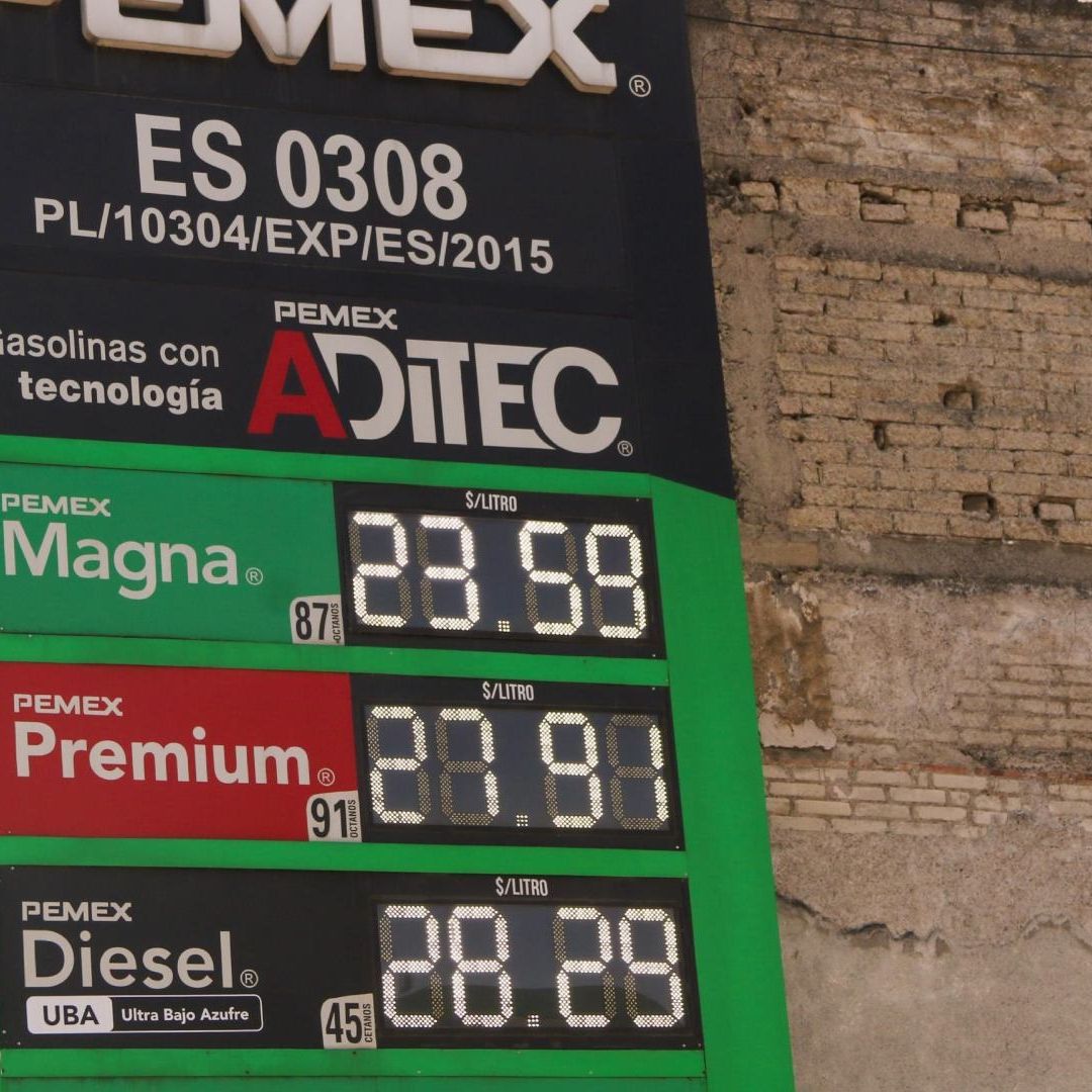 Gobierno Federal Acuerda Con Empresarios Gasolineros Bajar Precio de Diésel.
