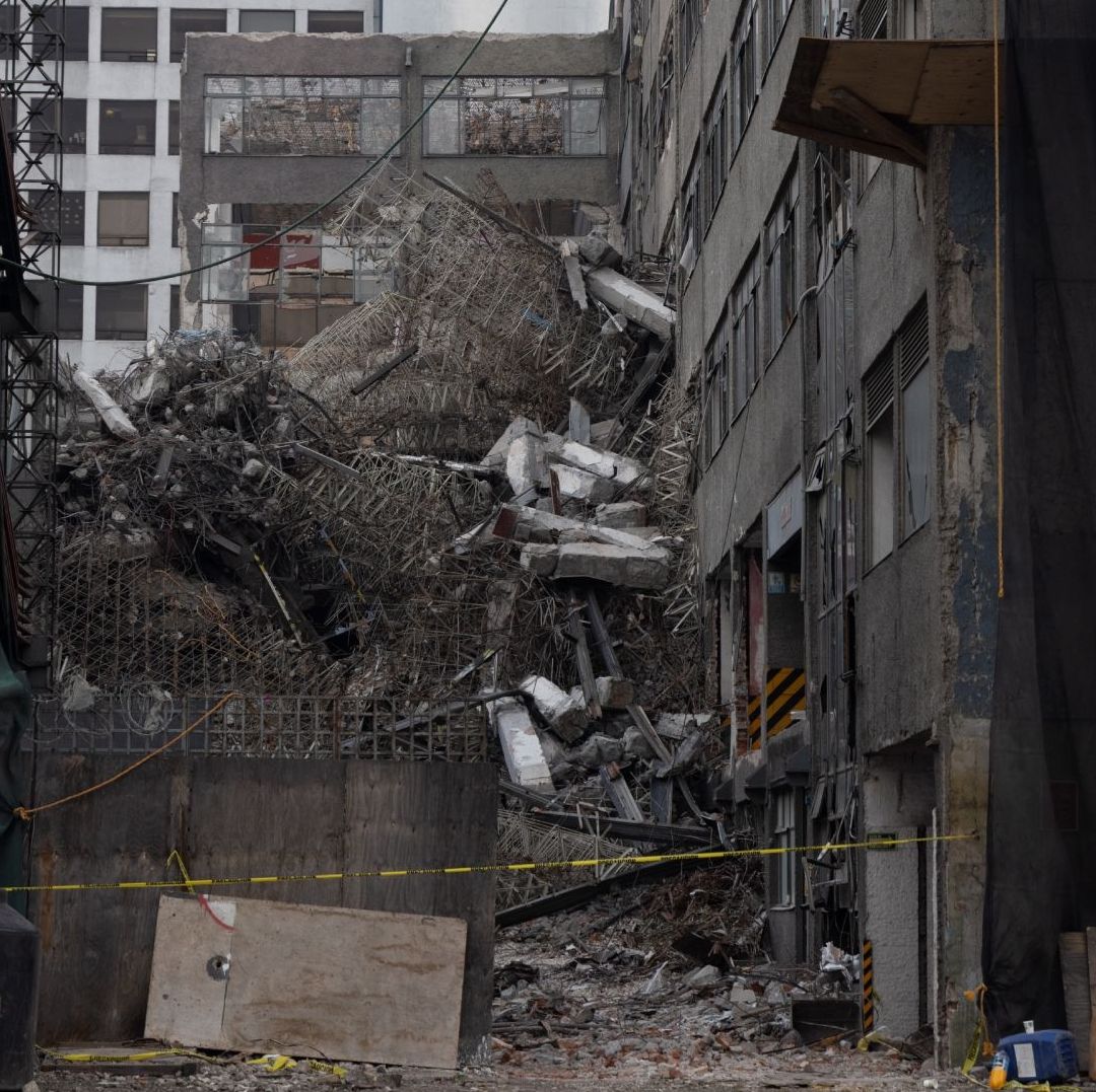 Responsable del Derrumbe en Edificio en San Antonio Abad: ¿Qué Empresa Estaba Encargada de la Demolición?