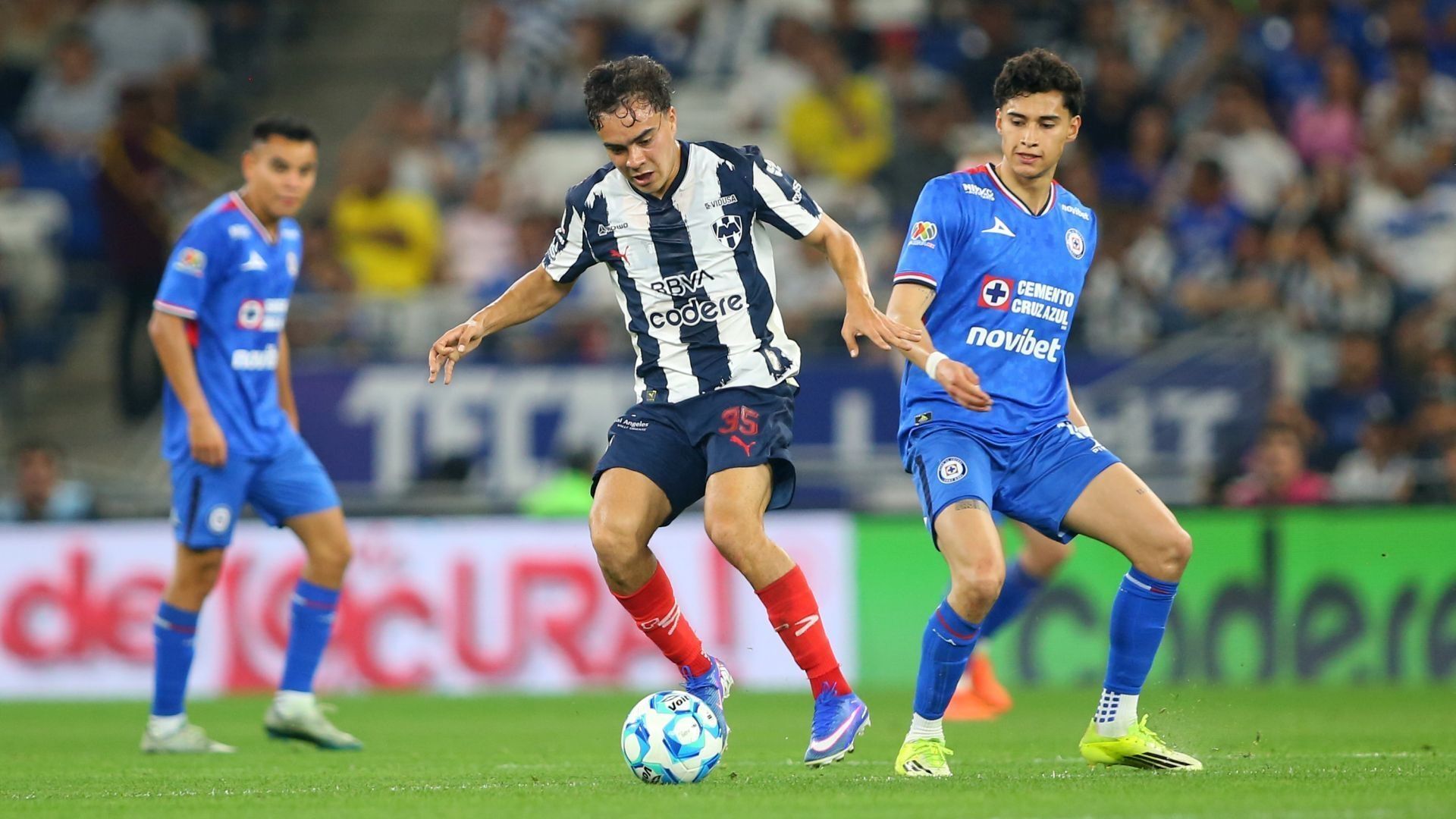 Checa Si Se Puede Ver el Monterrey vs Cruz Azul Gratis por la Ida de Octavos de Concachampions 2026