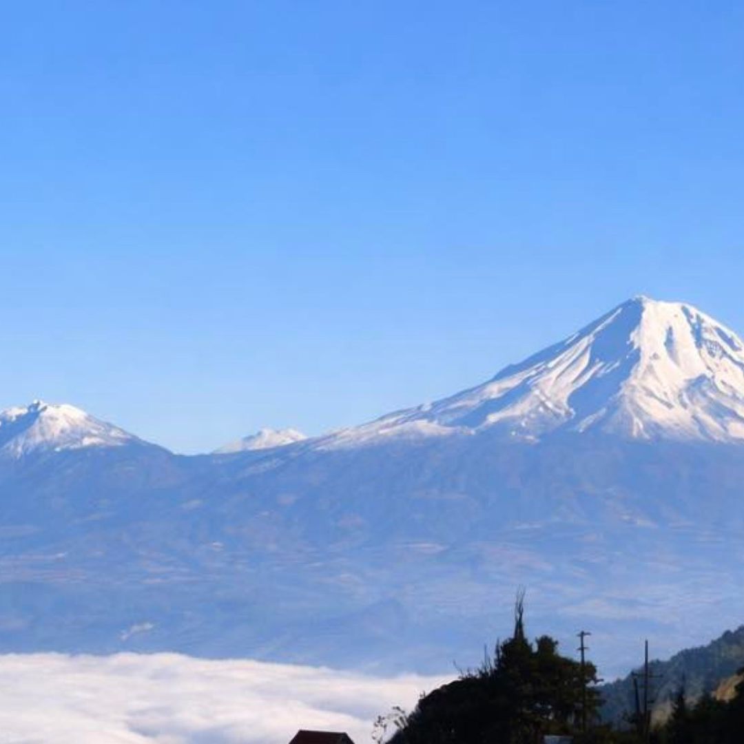 Se Registra la Cuarta Nevada de la Temporada Invernal en El Pico de Orizaba Veracruz