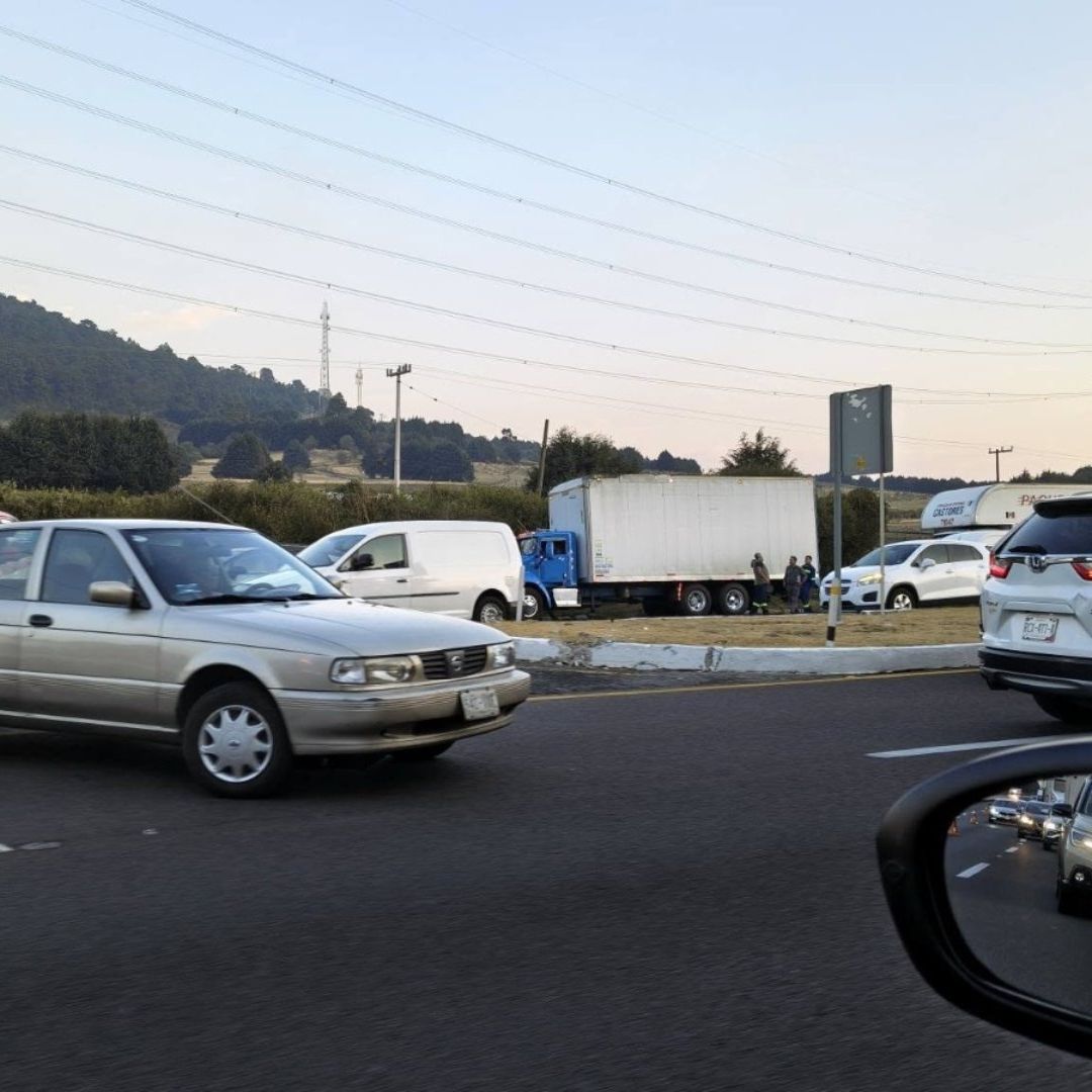Caída de Cables de Alta Tensión Provoca Cierre de Circulación en la México-Cuernavaca