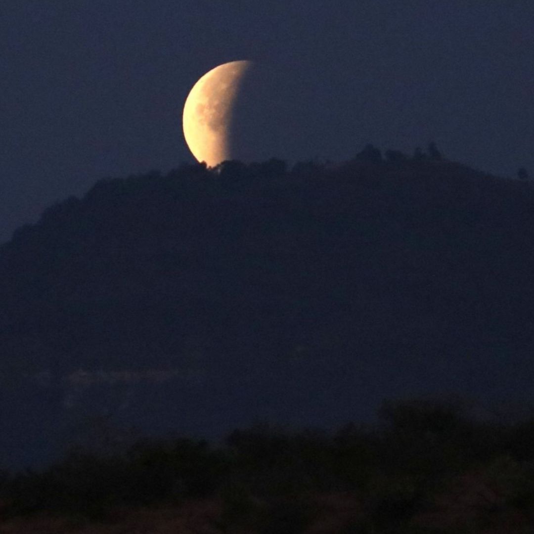 Hay eclipse lunar hoy 18 y 19 de marzo 2026 en México qué pasará y a qué hora es el evento