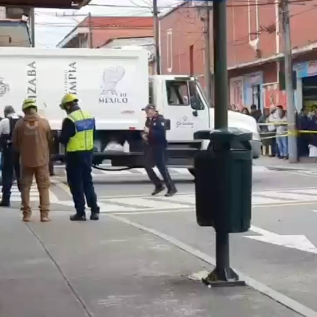 Ciclista Muere Atropellado por Camión Recolector de Basura Calle Norte Dos Orizaba Veracruz