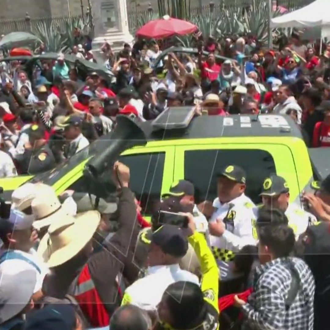 Momento de tensión en la marcha de la CNTE de hoy