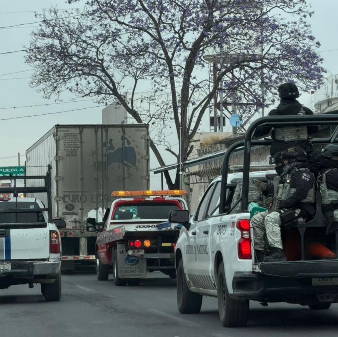 Tráiler de Paquetería Robado en CDMX Recueperado en Huixcolotla Puebla Chofer Secuestrado