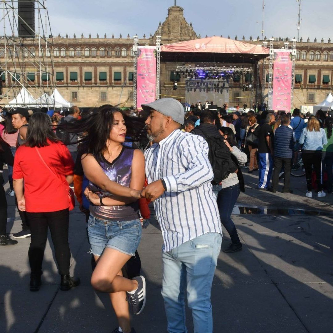 Qué evento hay en el Zócalo CDMX hoy sábado 21 de marzo 2025 horario de sonideros y artistas que dan concierto