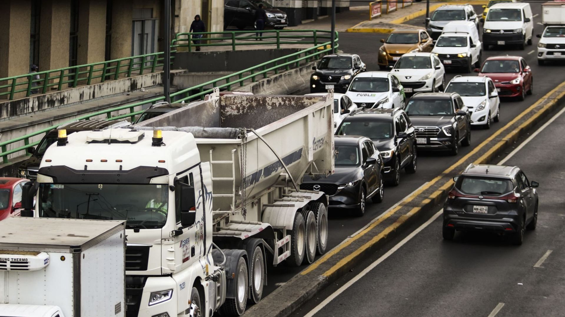 Hay Doble Hoy No Circula viernes 20 de marzo 2026 por contingencia en CDMX y Edomex aplican restricción
