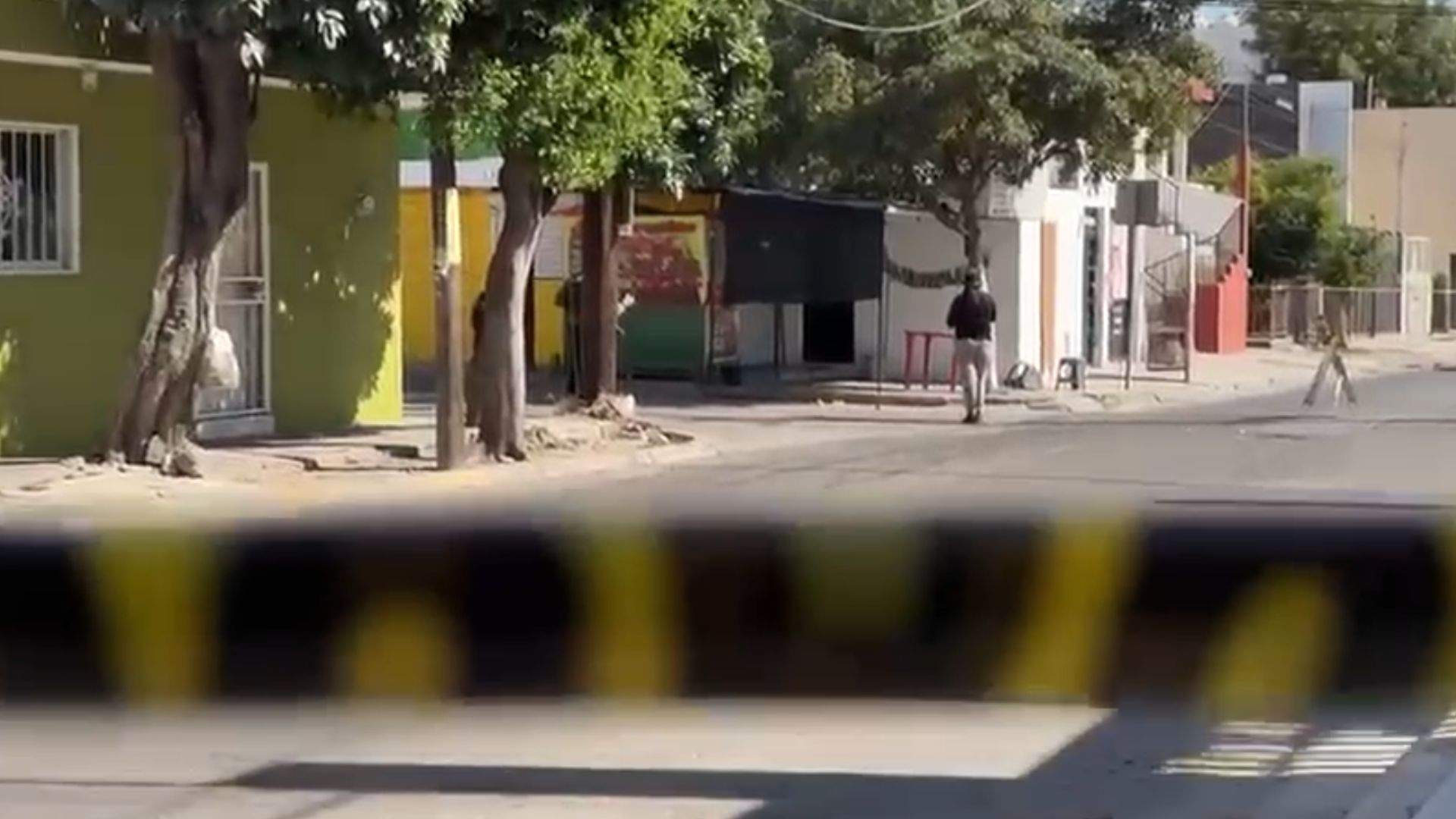 Asesinan a Dos Hombres a Balazos en Papelería de Culiacán, Sinaloa