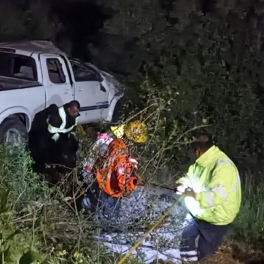 Volcadura Deja Sin Vida a Adulto Mayor en Carretera Maneadero-Lázaro Cárdenas