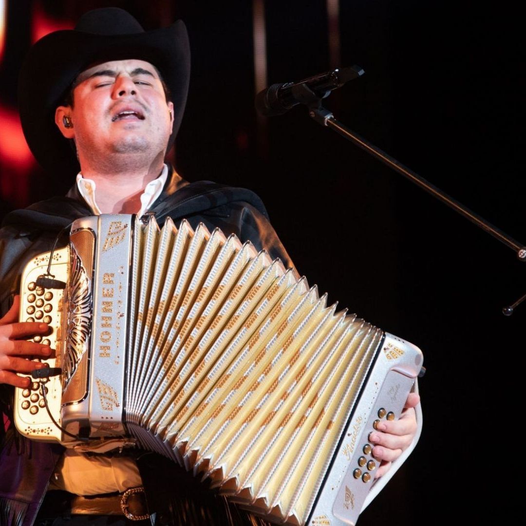 Alfredo Olivas cancela palenque en Pachuca