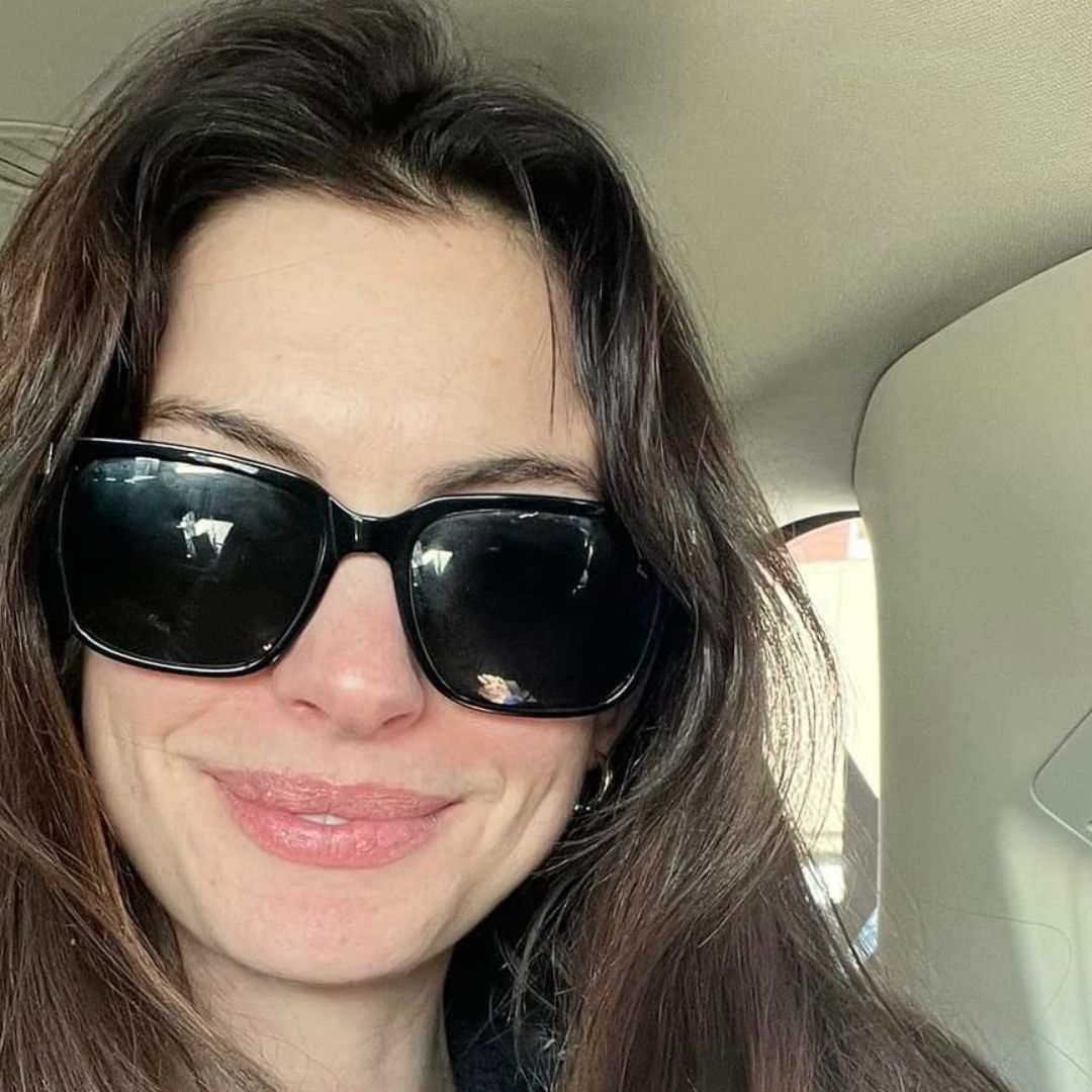 Anne Hathaway Confirma su Regreso a la Película 'El Diario de la Princesa 3' con Emotivo Video