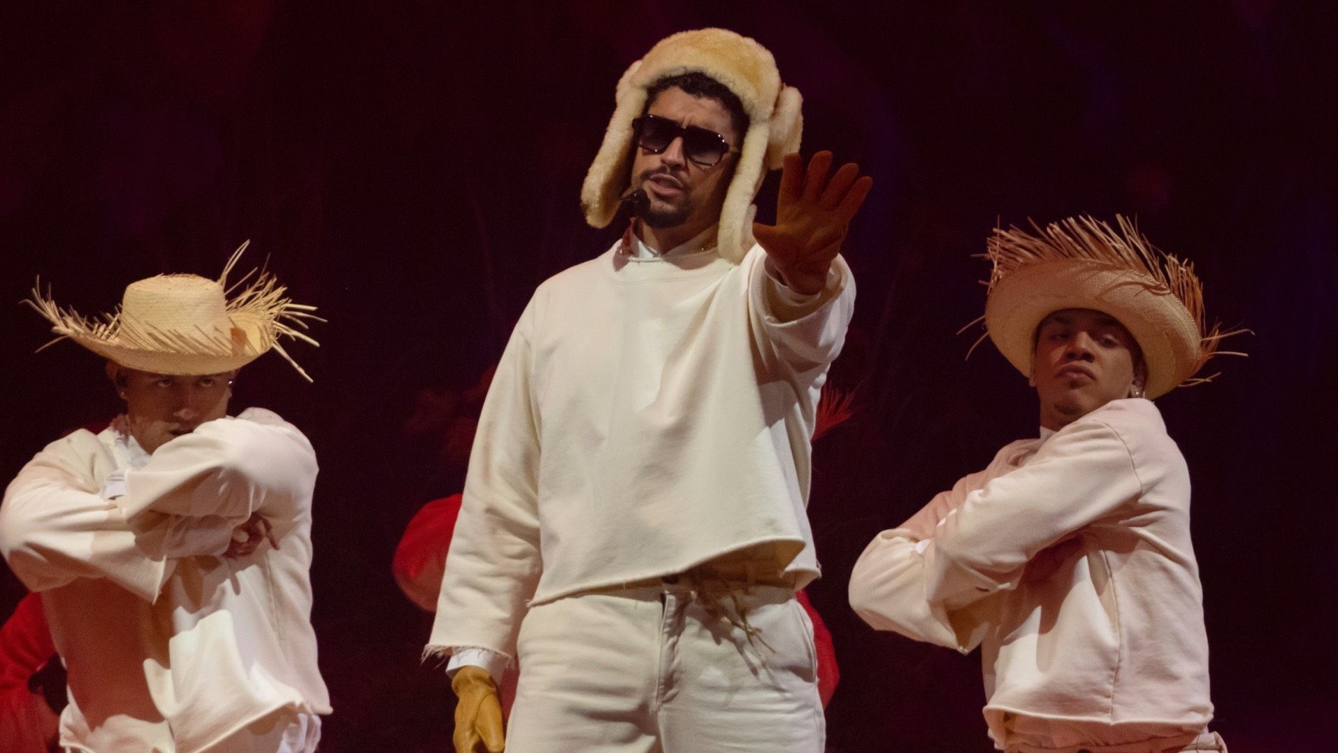 Bad Bunny lidera la lista de los 100 artistas latinos más grandes del siglo XXI de Billboard