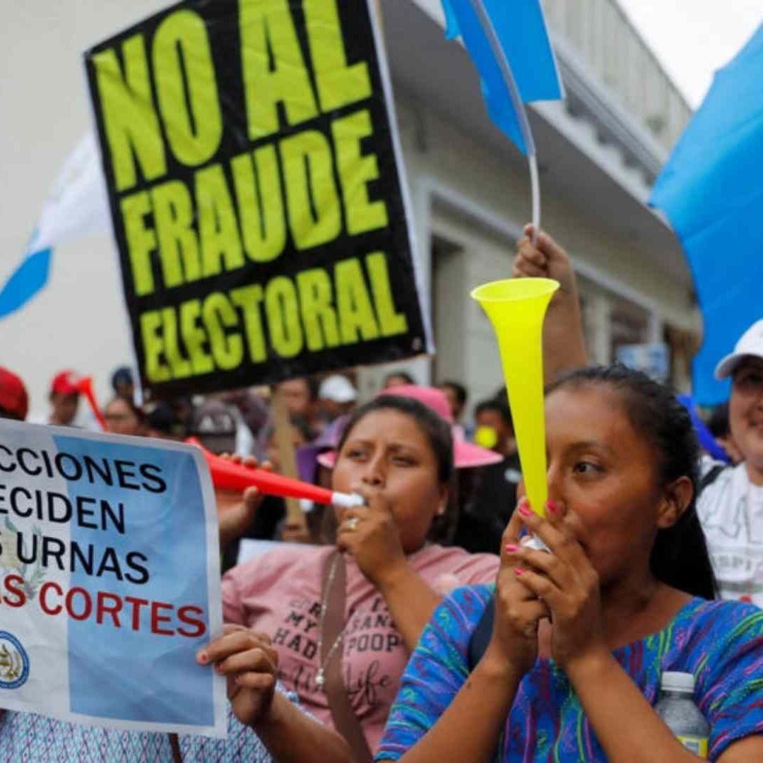 Manifestación tras suspensión de candidatura de Carlos Pineda