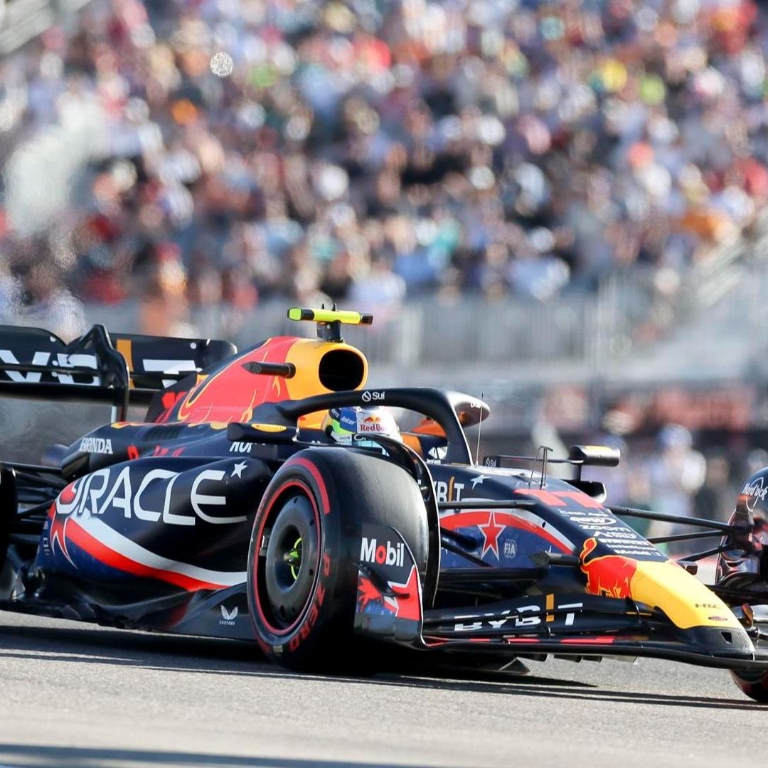 Checo Pérez se mantiene segundo en la clasificación por pilotos de la actual temporada de F1. Foto: EFE