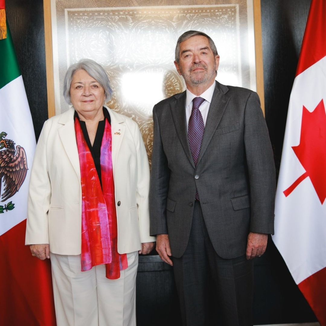 Juan Ramón de la Fuente llevó a cabo el recibimiento oficial de la gobernadora general de Canadá, Mary Simon.