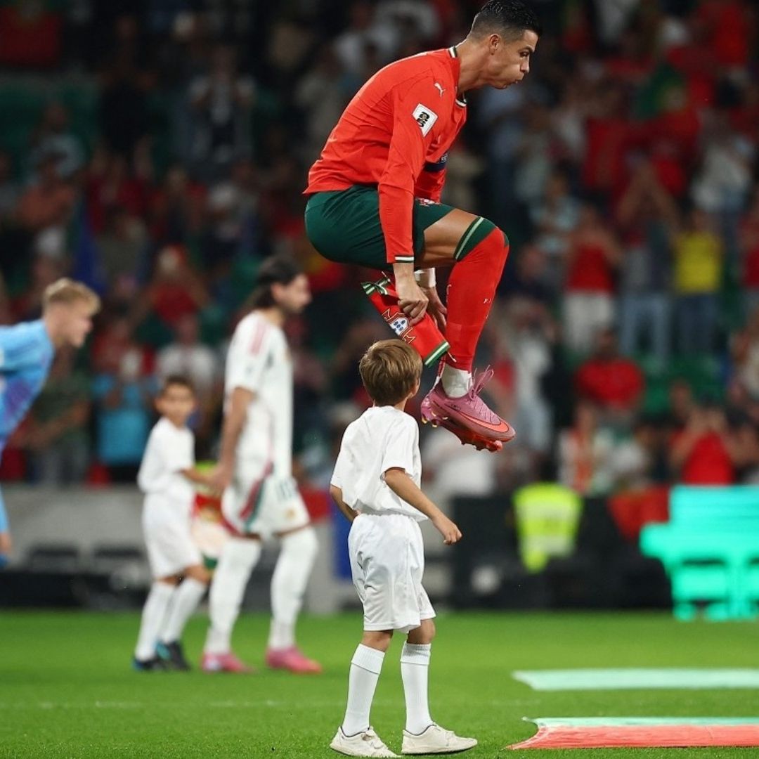 Cristiano Ronaldo está muy cerca de llegar a los mil goles en su carrera como futbolista.
