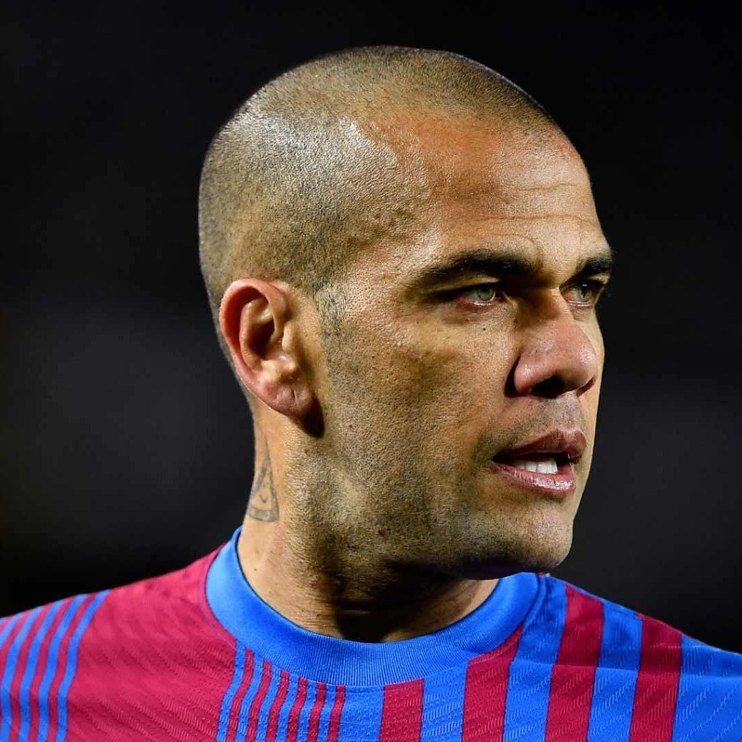 Envían a prisión preventiva a Dani Alves por presunta agresión sexual