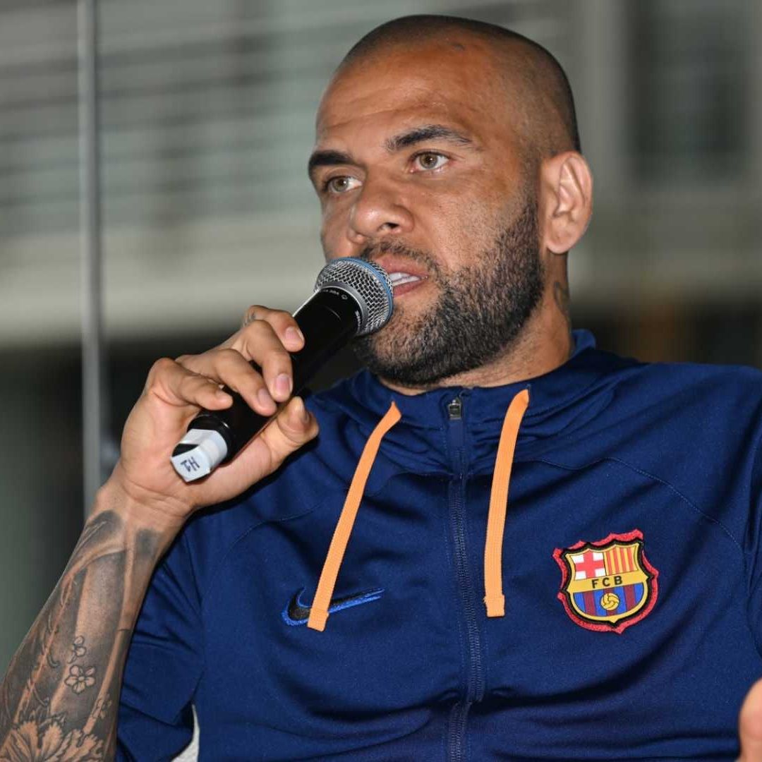 Defensa de víctima pide que Dani Alves permanezca en prisión