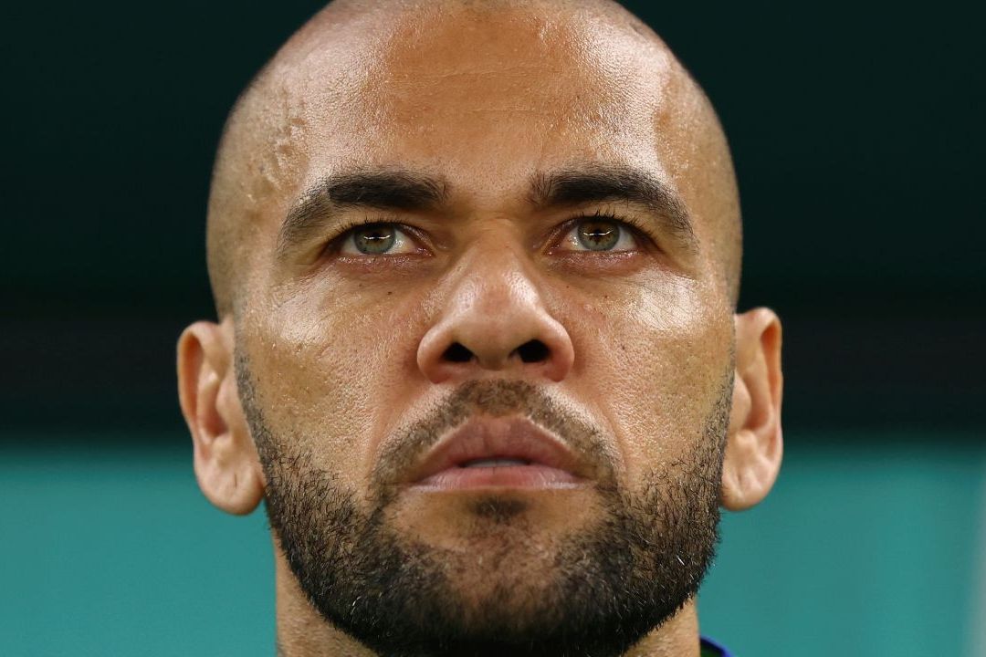 A Petición Propia, Dani Alves Declarará el 17 de Abril