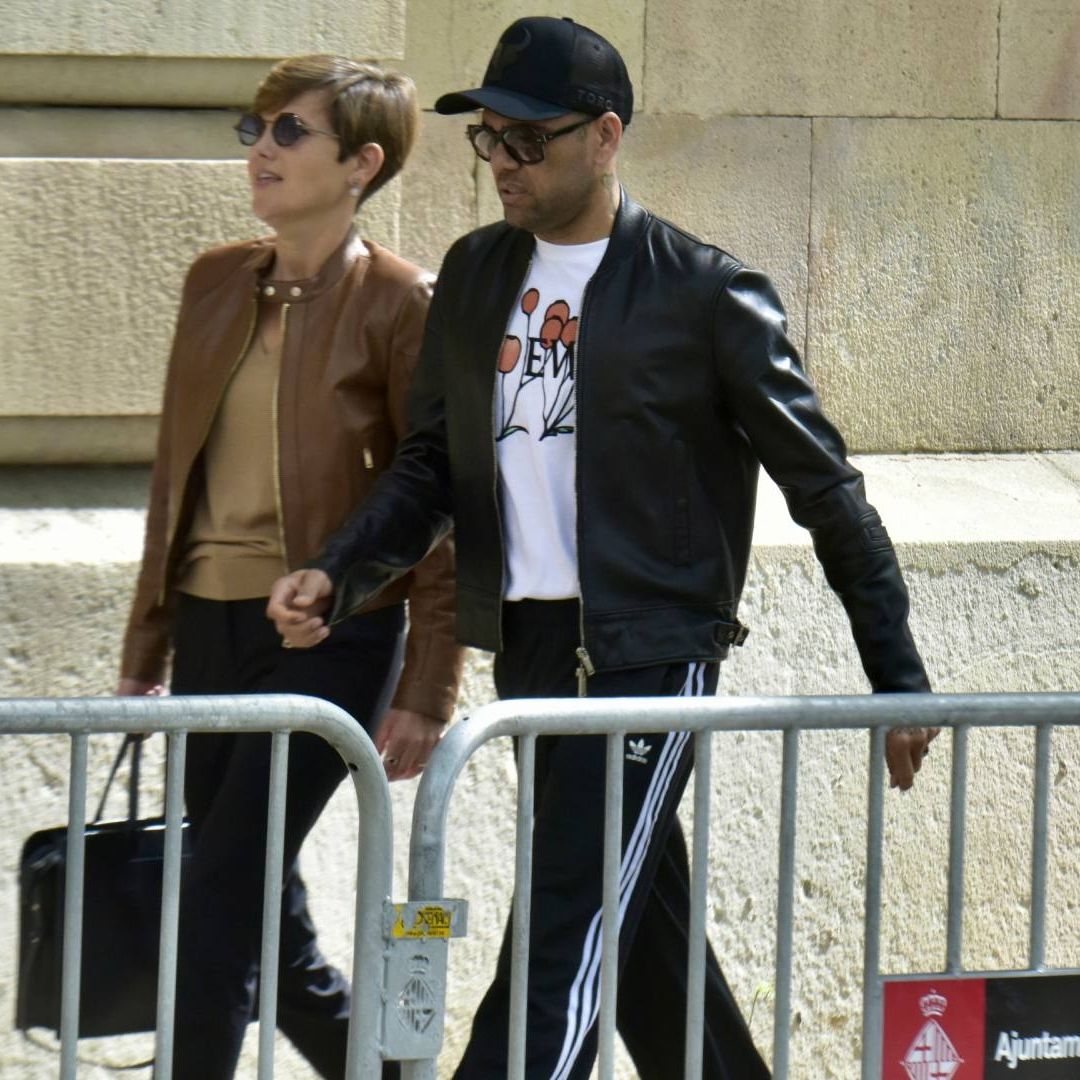Alves salió el 25 de marzo de la cárcel en la que estaba desde fines de enero de 2023. Foto: AP