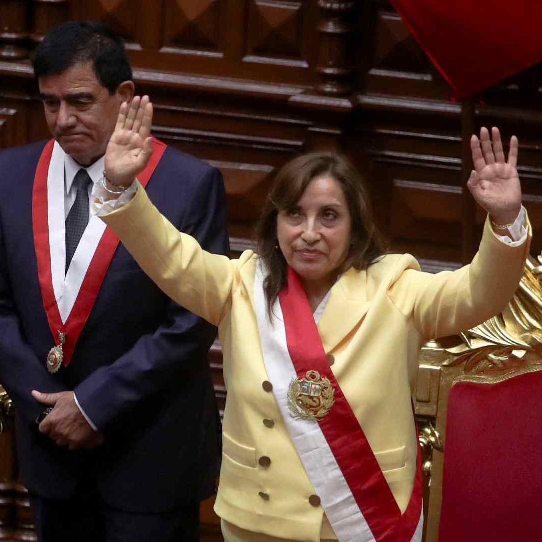 Dina Boluarte se convierte en la primera Presidenta de Perú