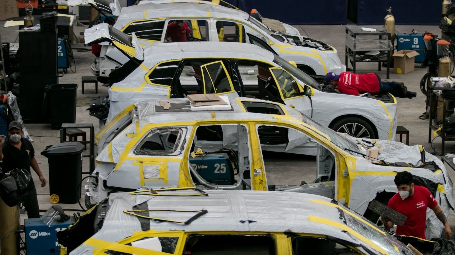 Donald Trump Amenaza con Subir los Aranceles del 25% a Autos Fabricados en Canadá