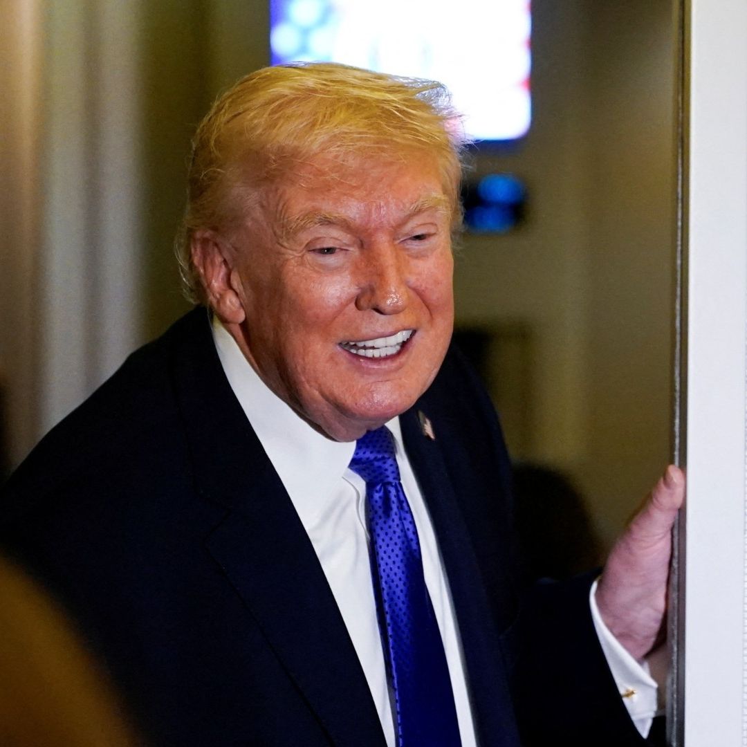 Donald Trump Asegura que Está "Exonerado" por el Caso de Jeffrey Epstein.
