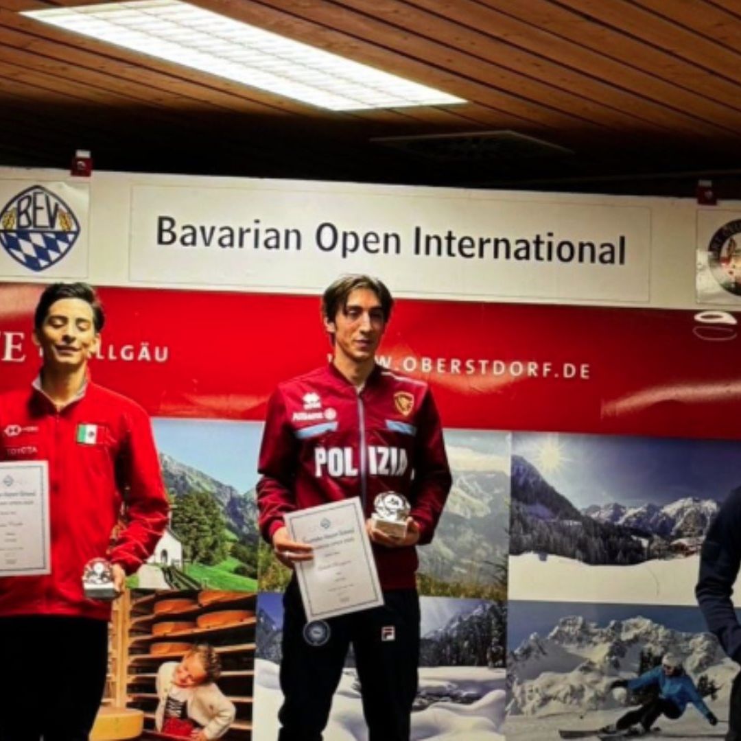 Donovan Carrillo, Patinador Artístico Mexicano, Gana Medalla de Plata en el Bavarian Open 2025
