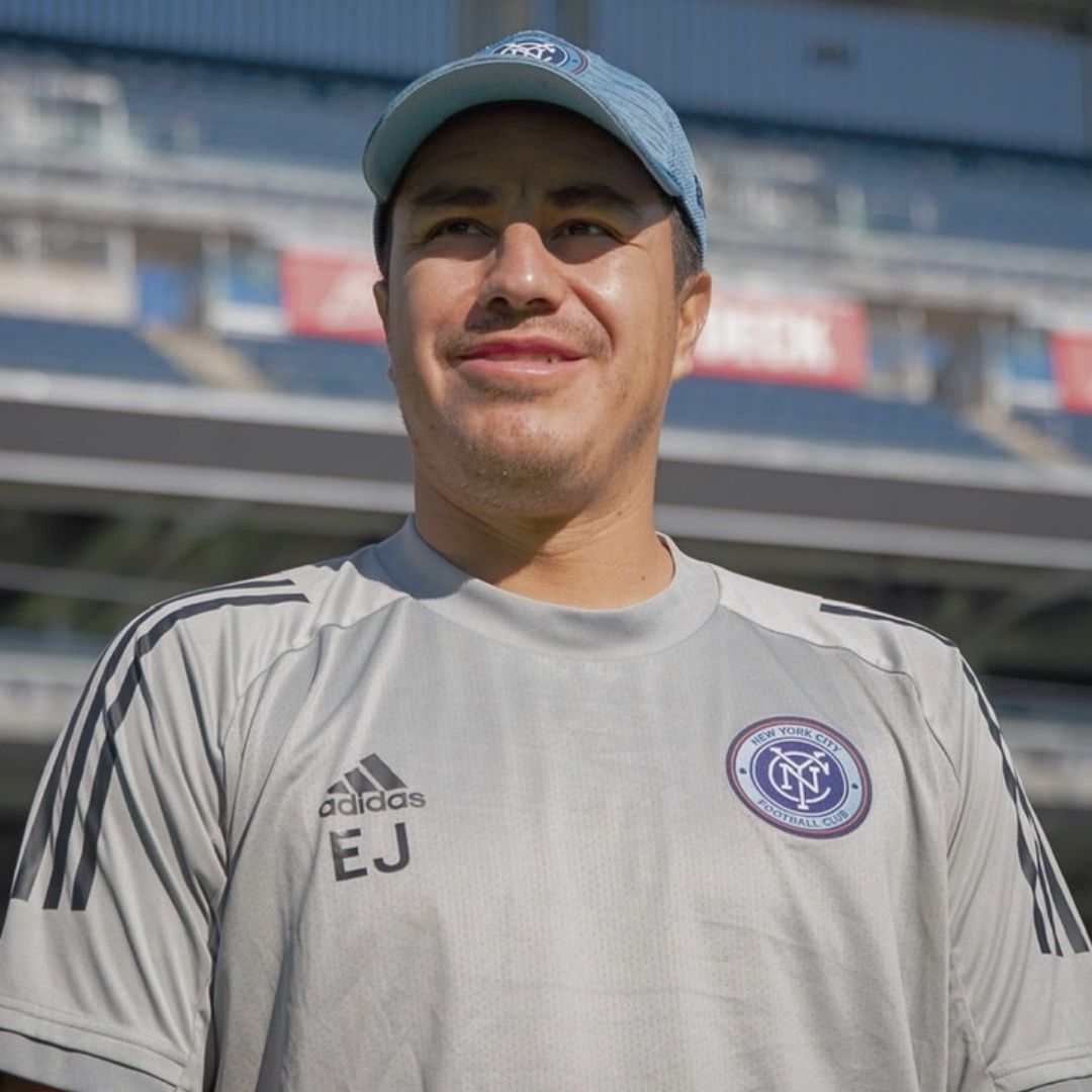 Efraín Juárez ilusiona a la afición Puma