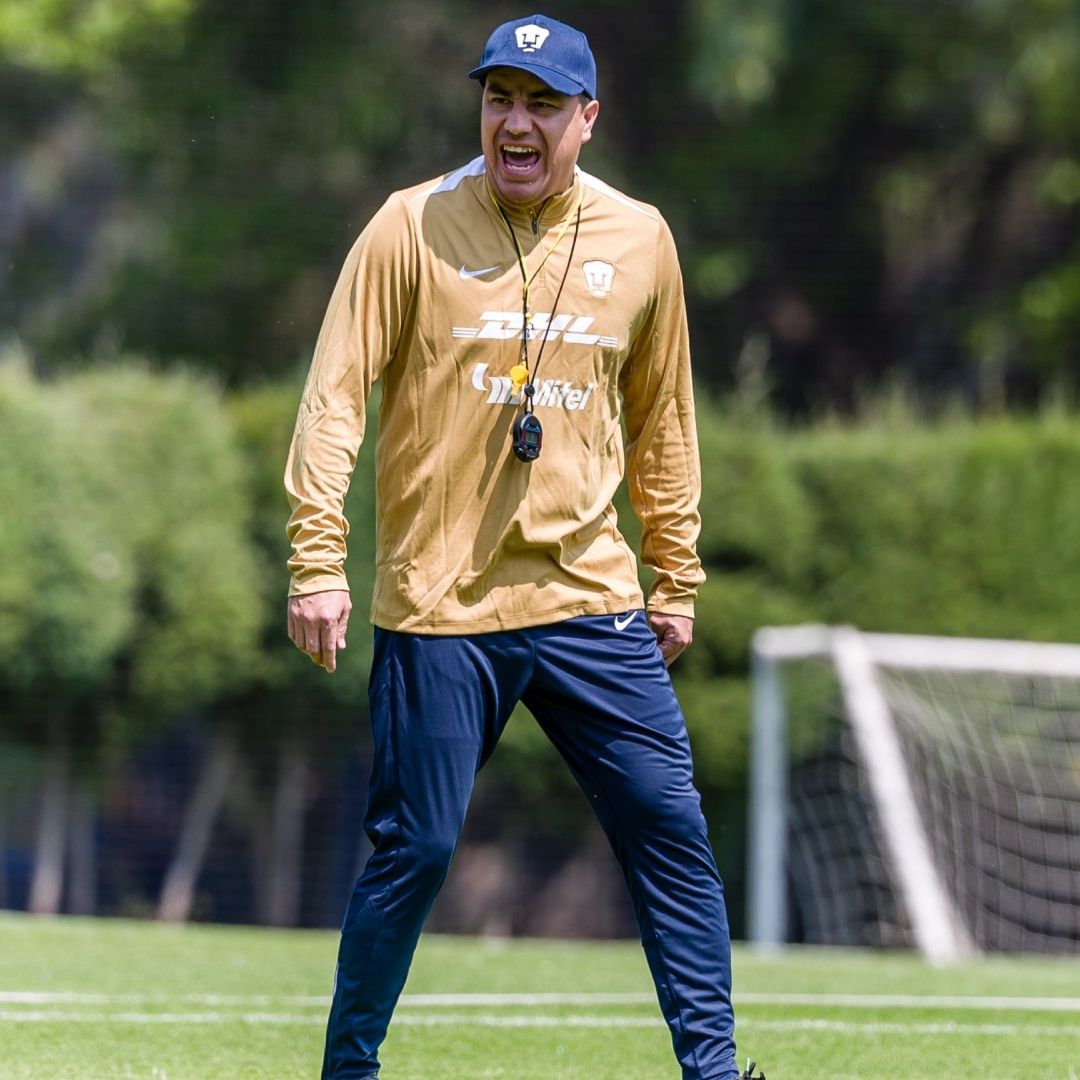 Efraín Juárez tendrá su primer partido como Director Técnico frente a Pumas.
